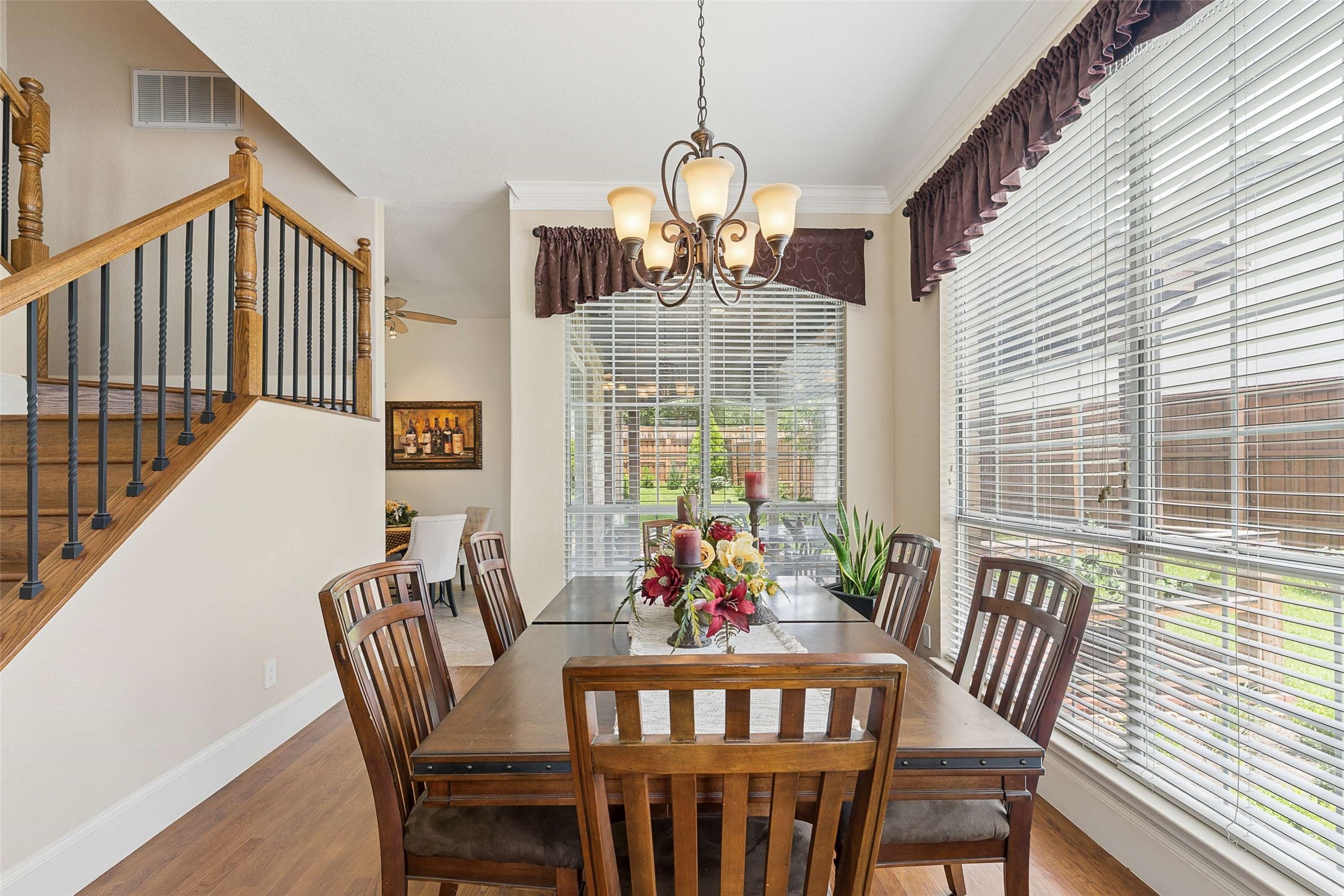 672 Raintree Circle