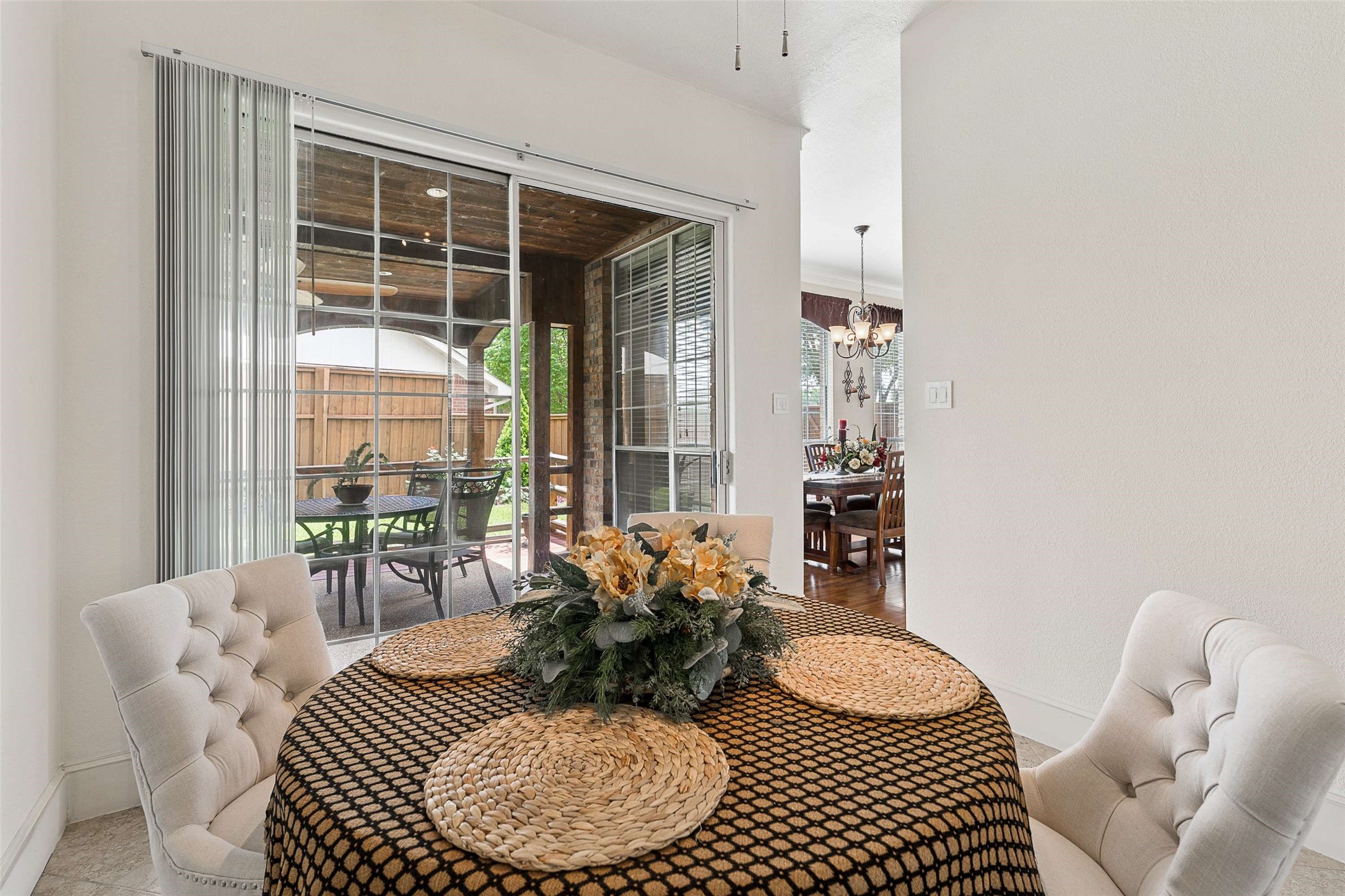 672 Raintree Circle