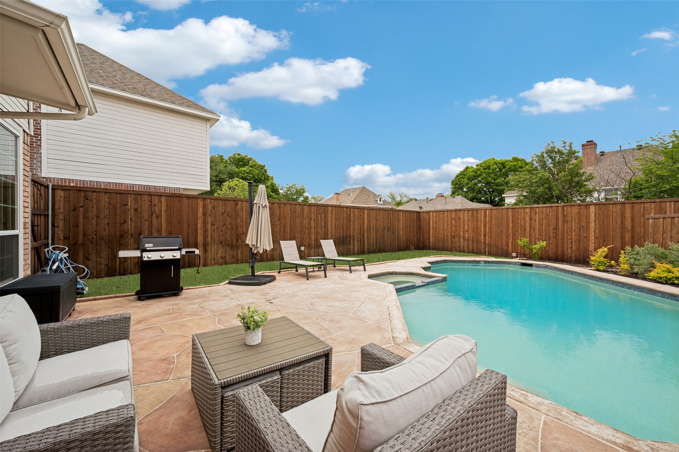 2921 Shadywood Lane
