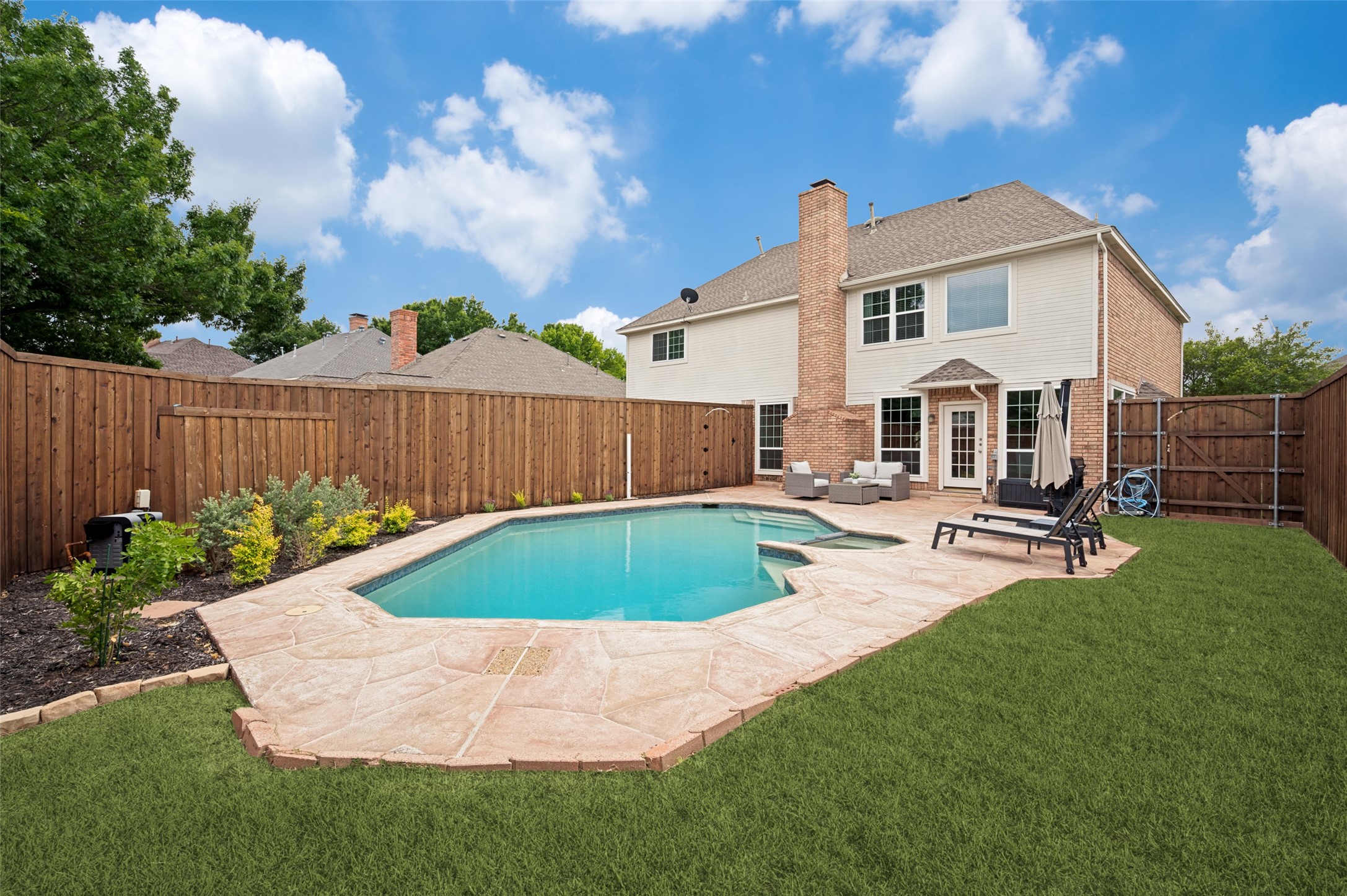 2921 Shadywood Lane