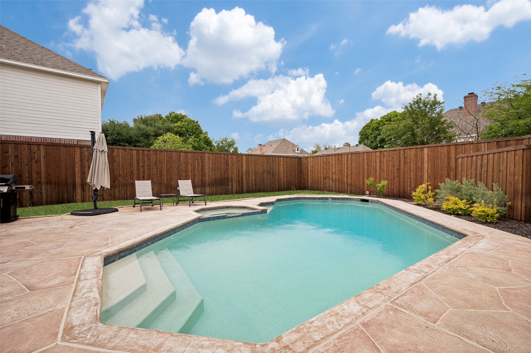 2921 Shadywood Lane