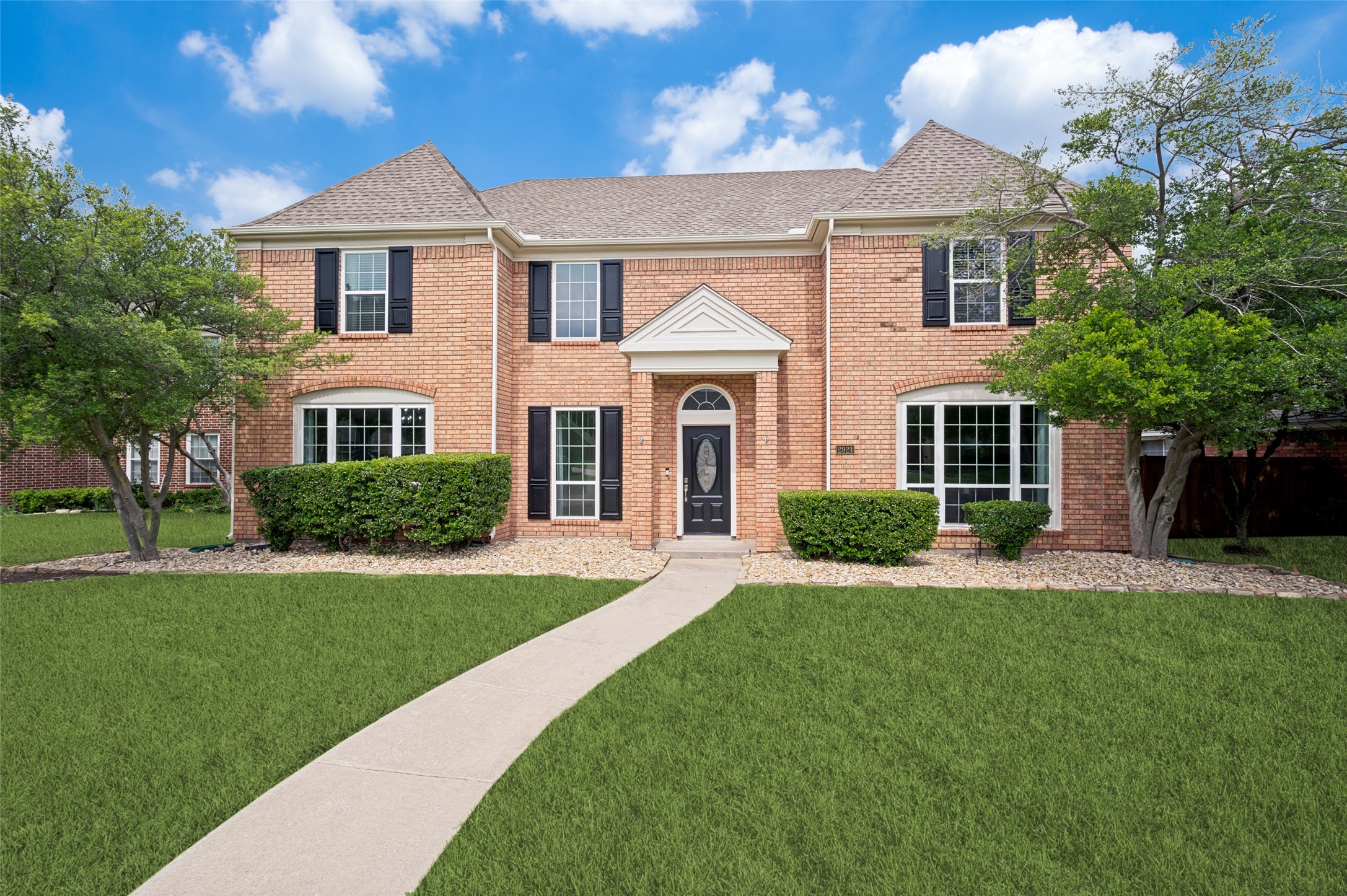 2921 Shadywood Lane