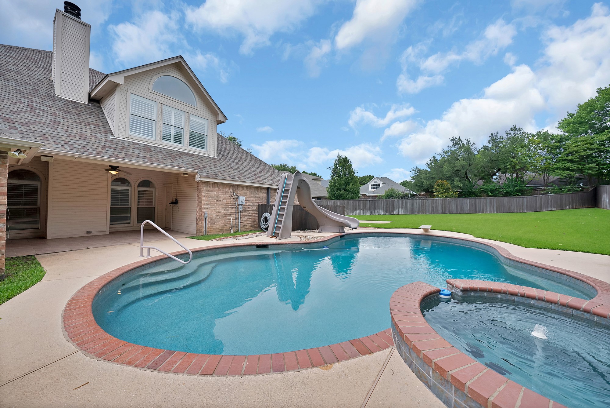 7605 Bridlewood Court