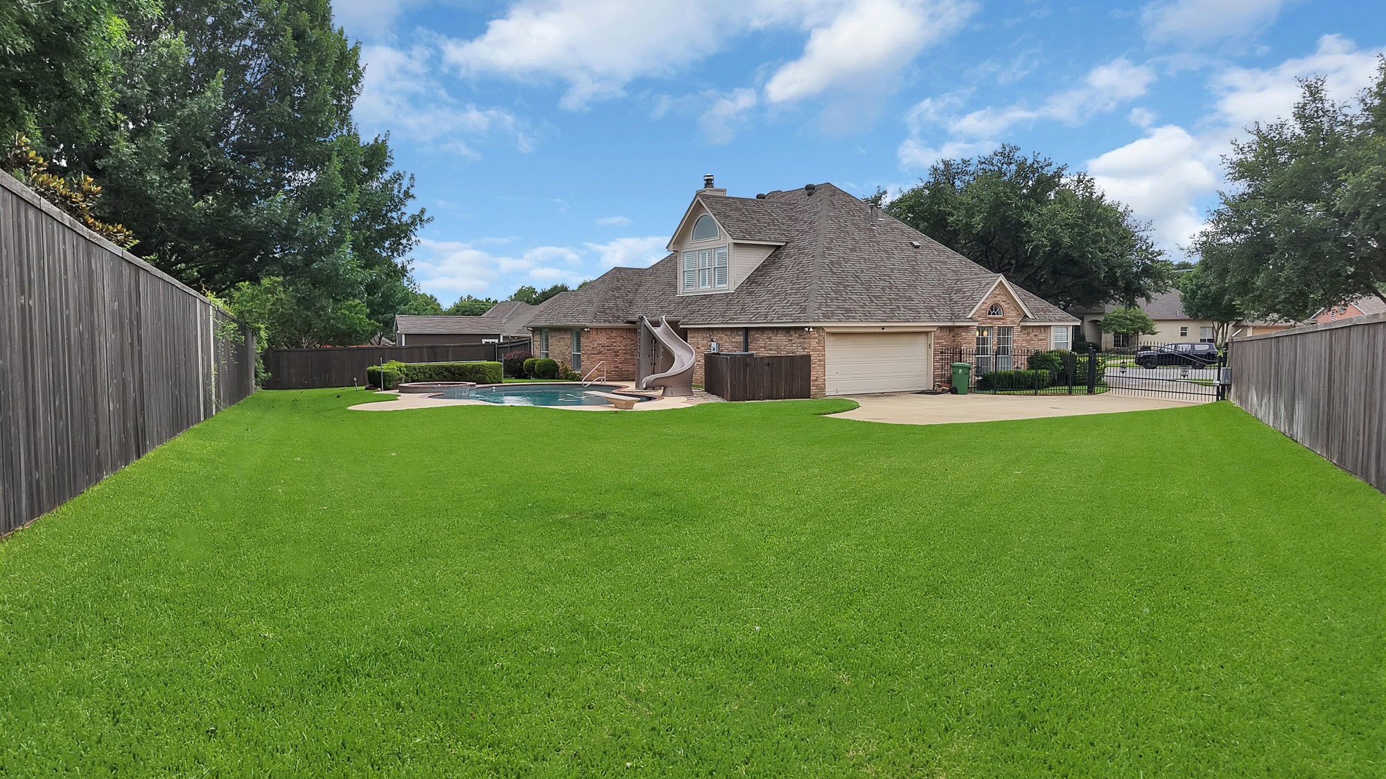 7605 Bridlewood Court