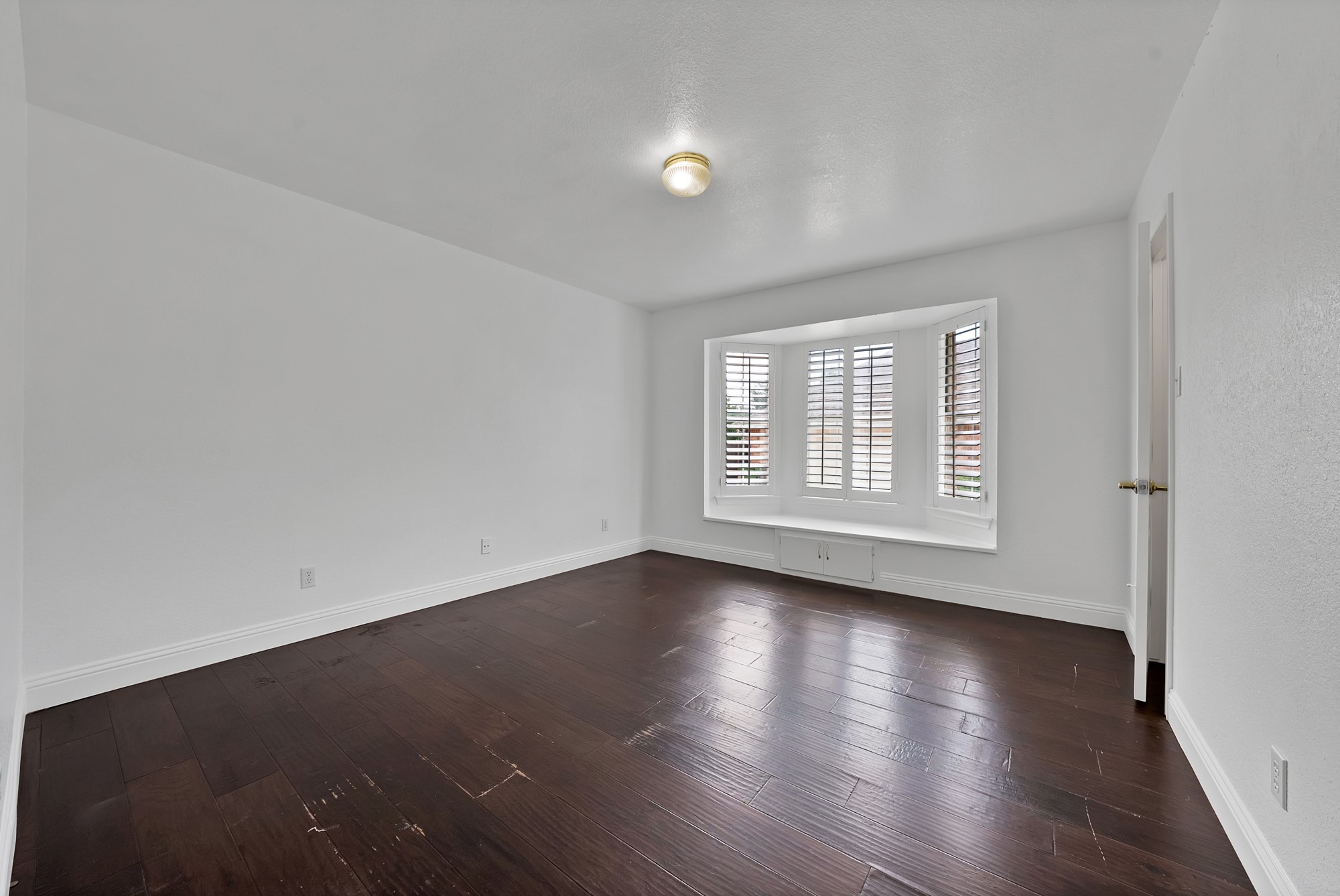 7605 Bridlewood Court
