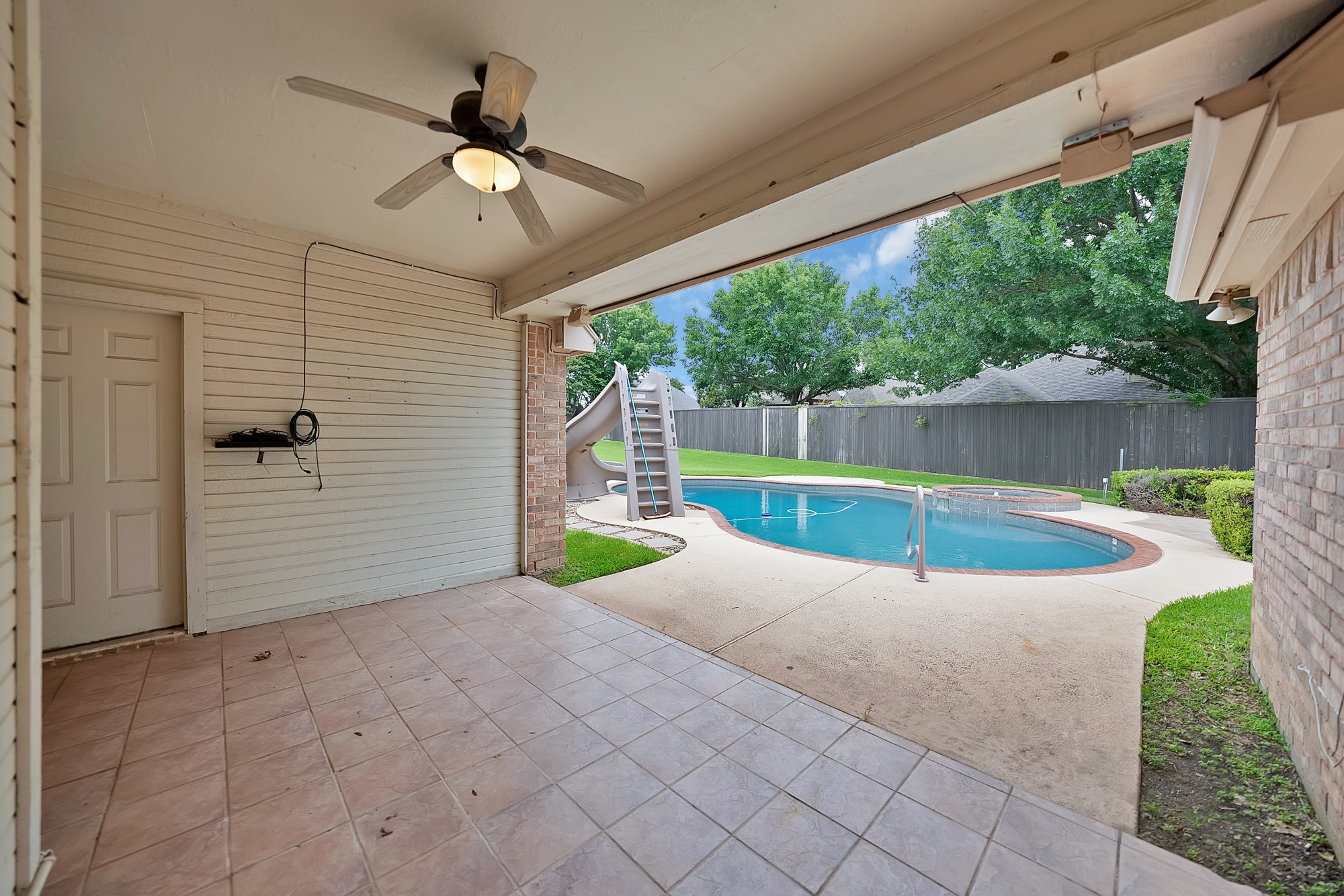 7605 Bridlewood Court