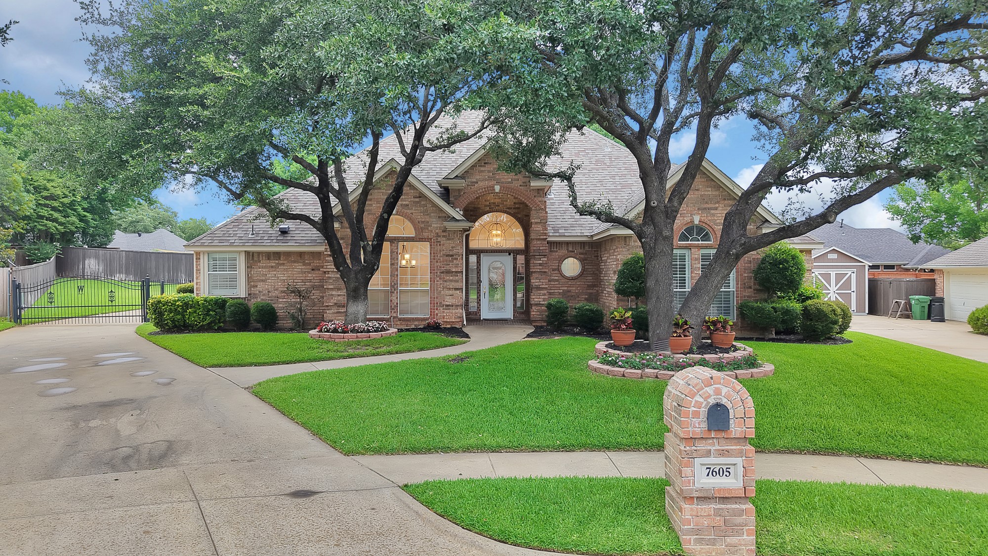 7605 Bridlewood Court