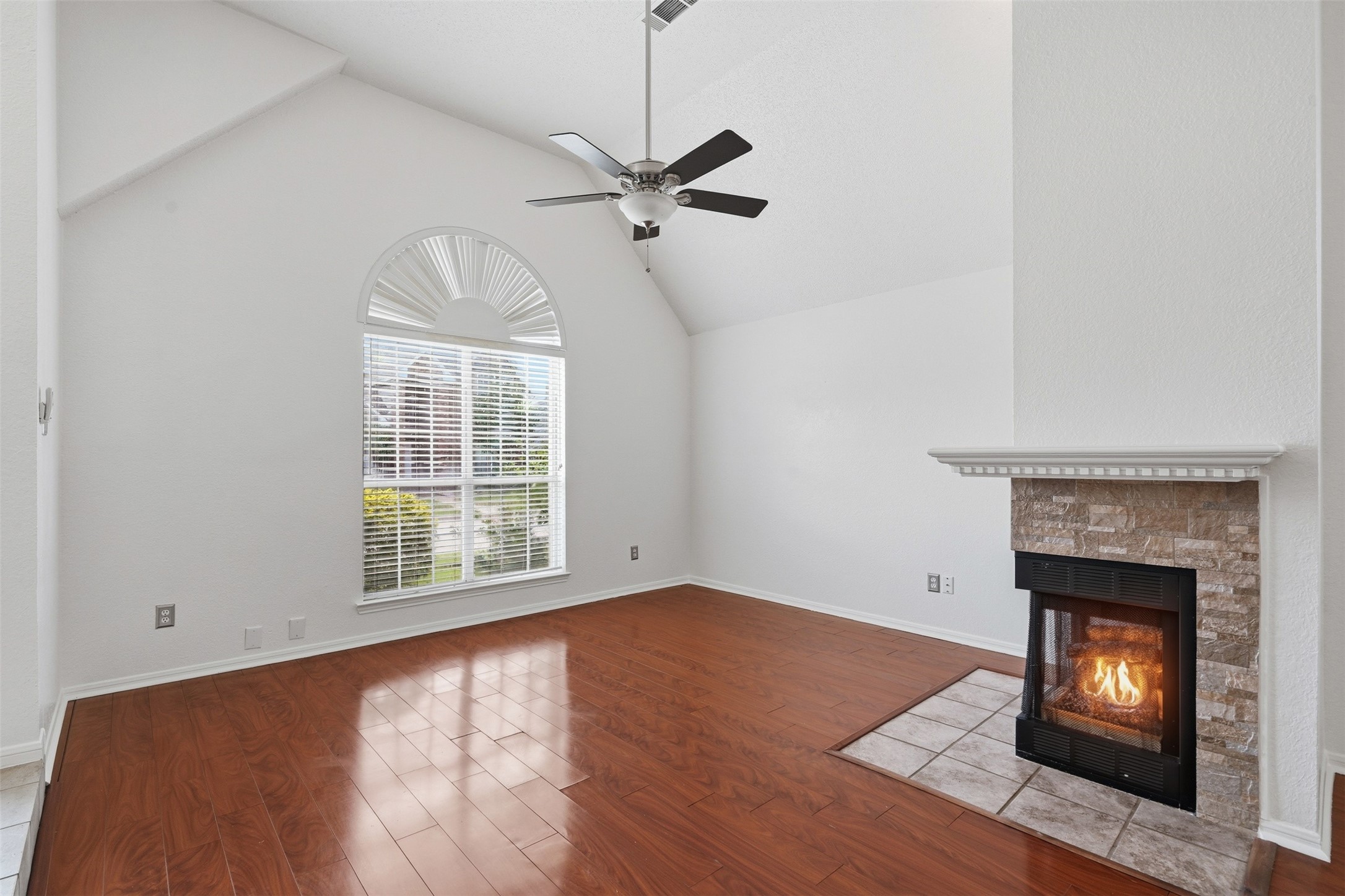 313 Pecos Trail