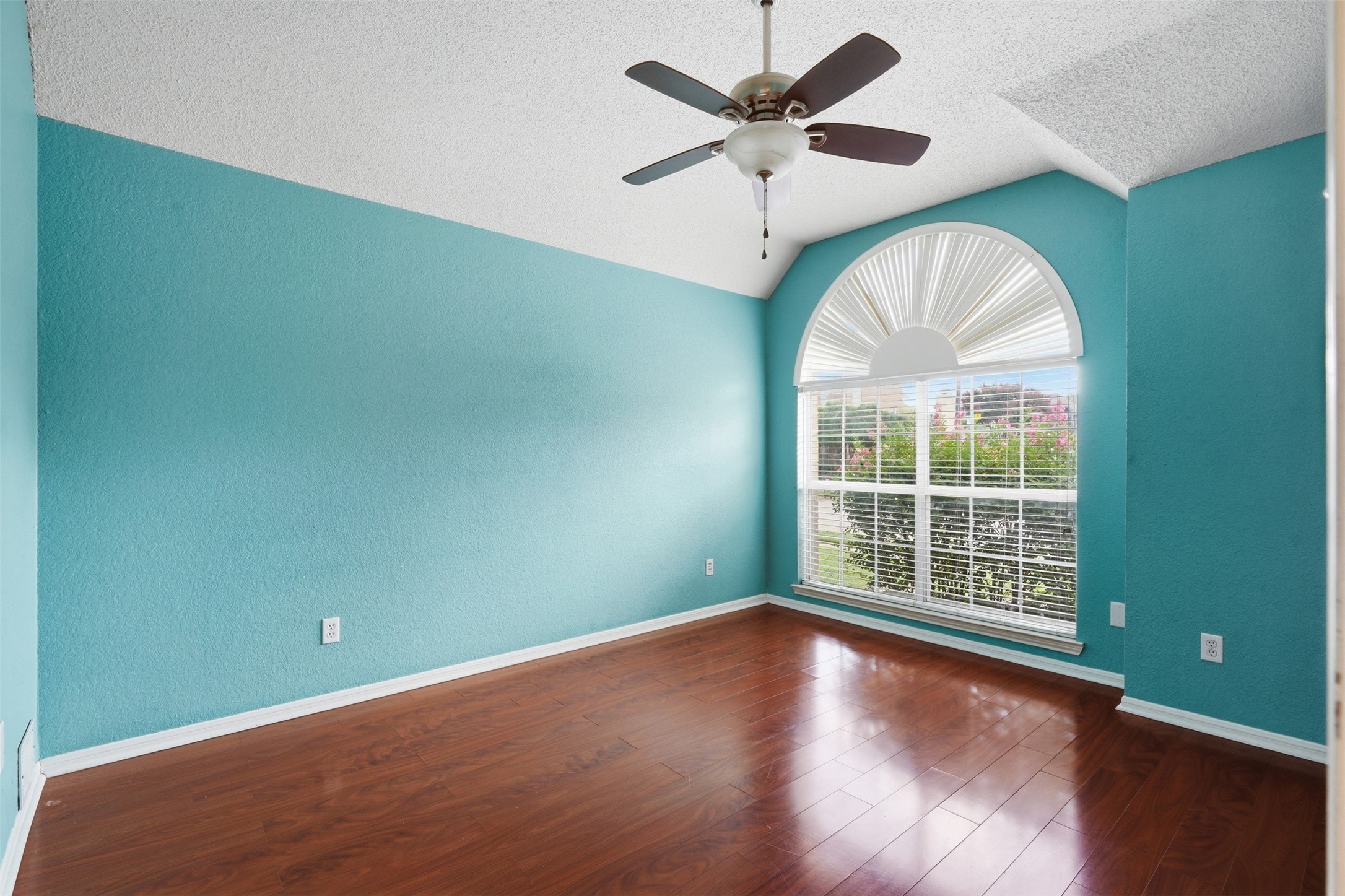 313 Pecos Trail