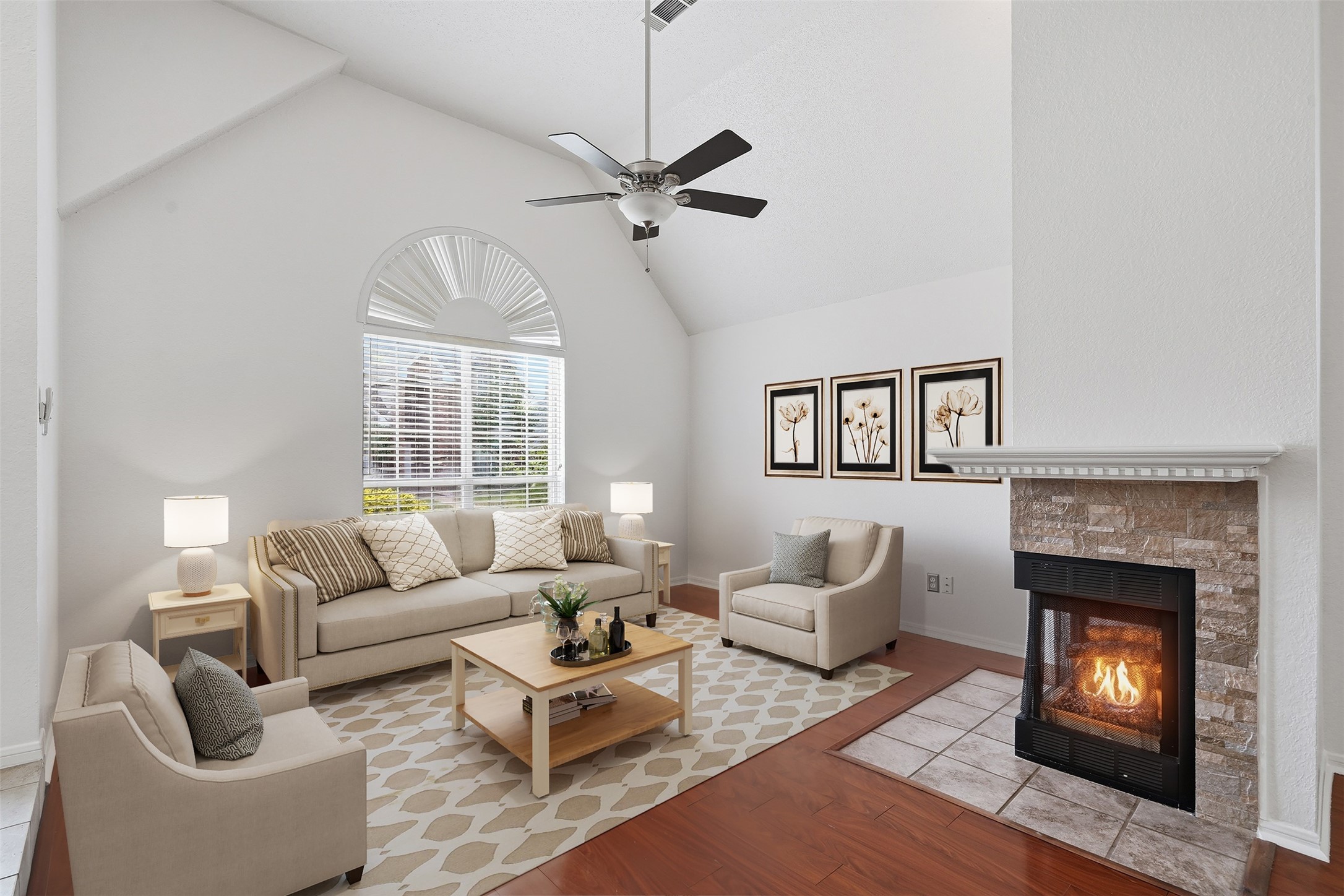 313 Pecos Trail