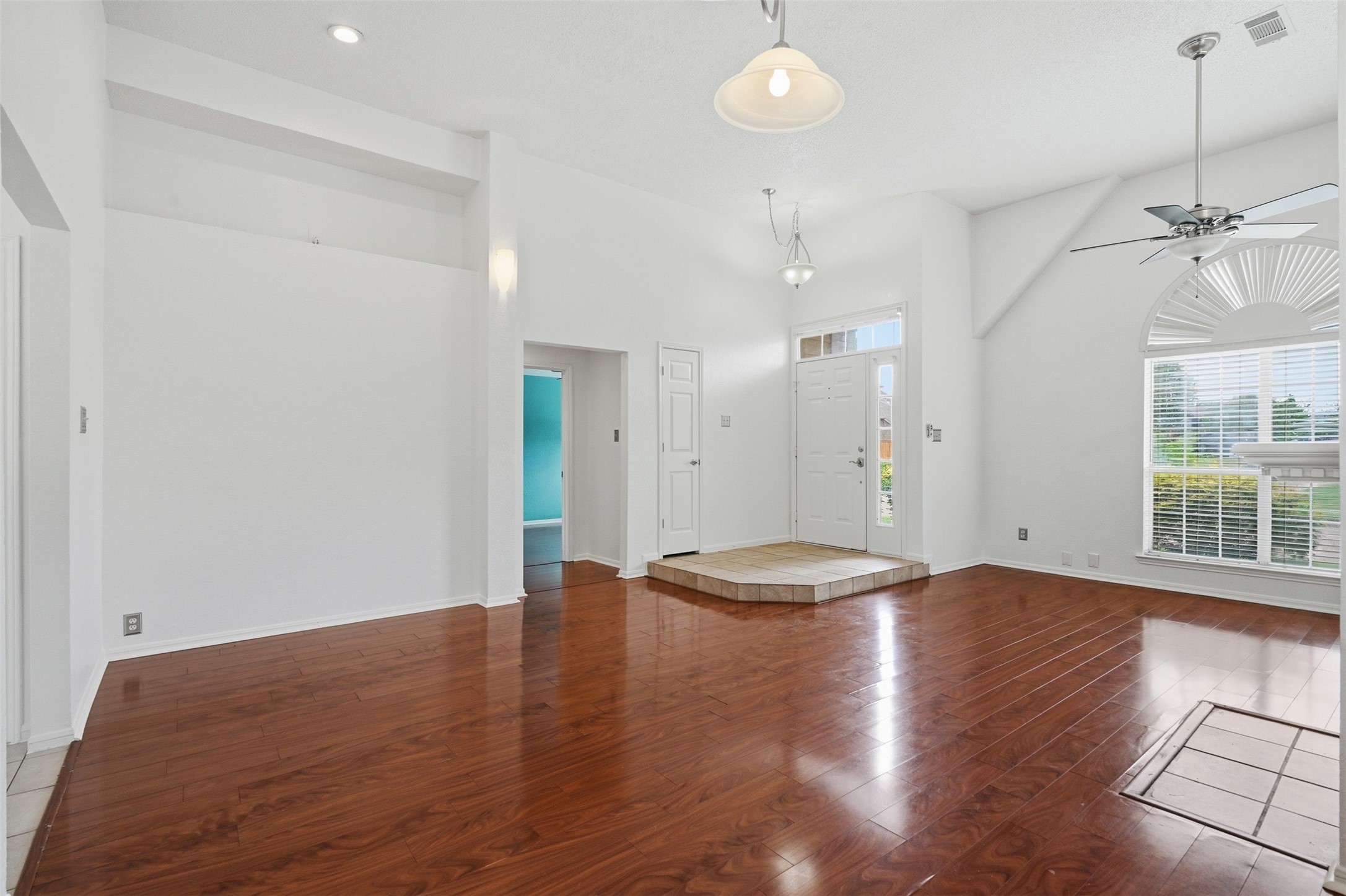 313 Pecos Trail