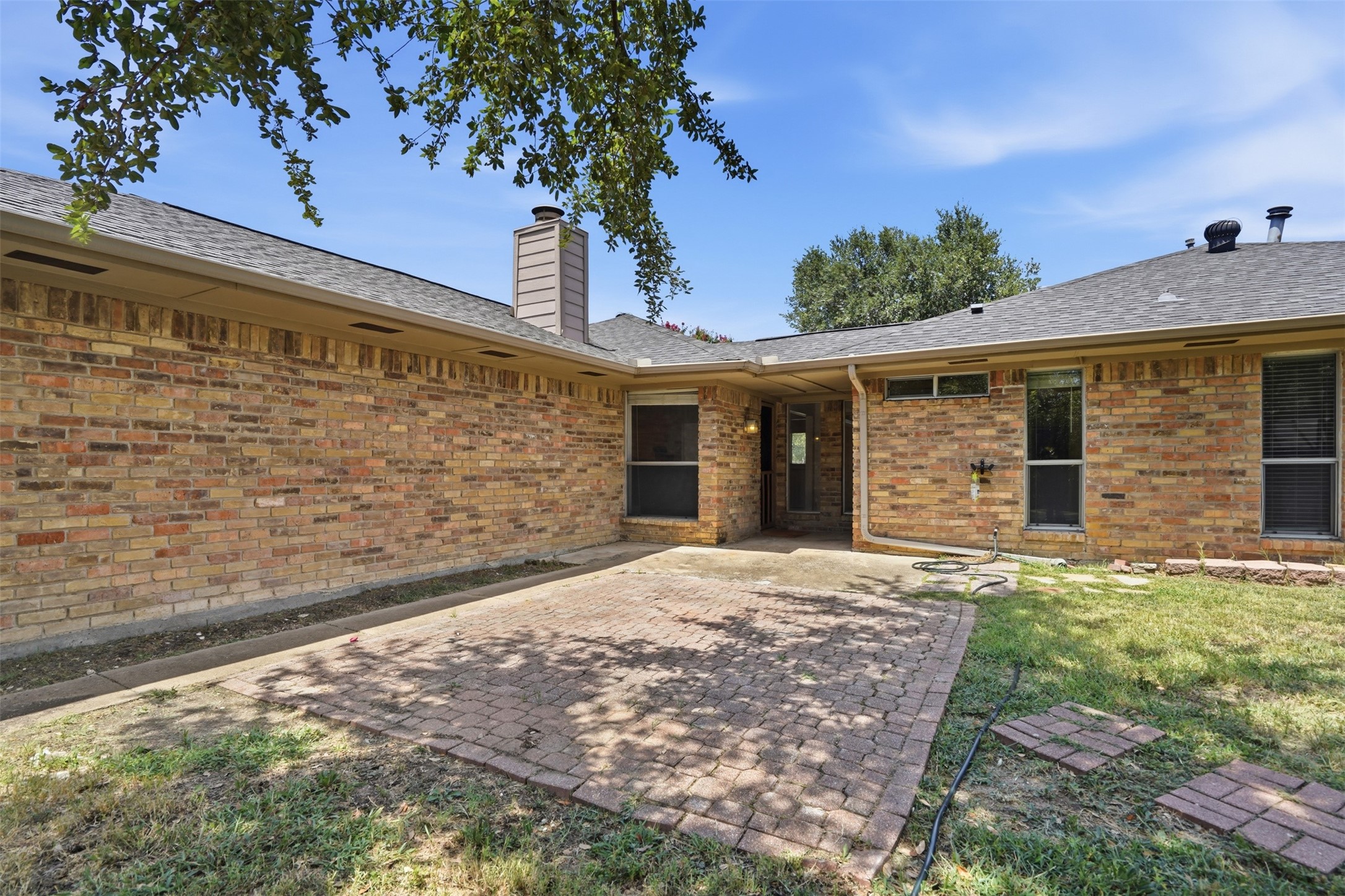 1000 Lexington Drive