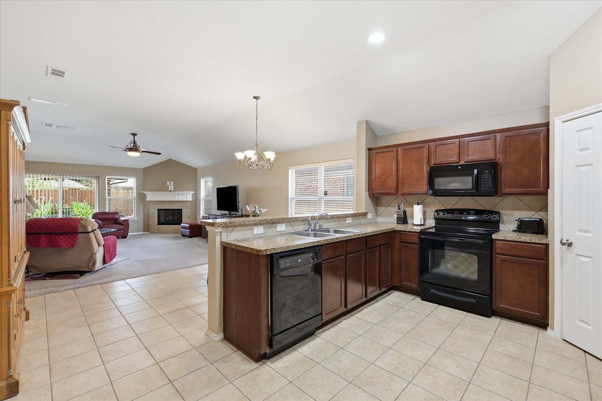 8845 Golden Sunset Trail
