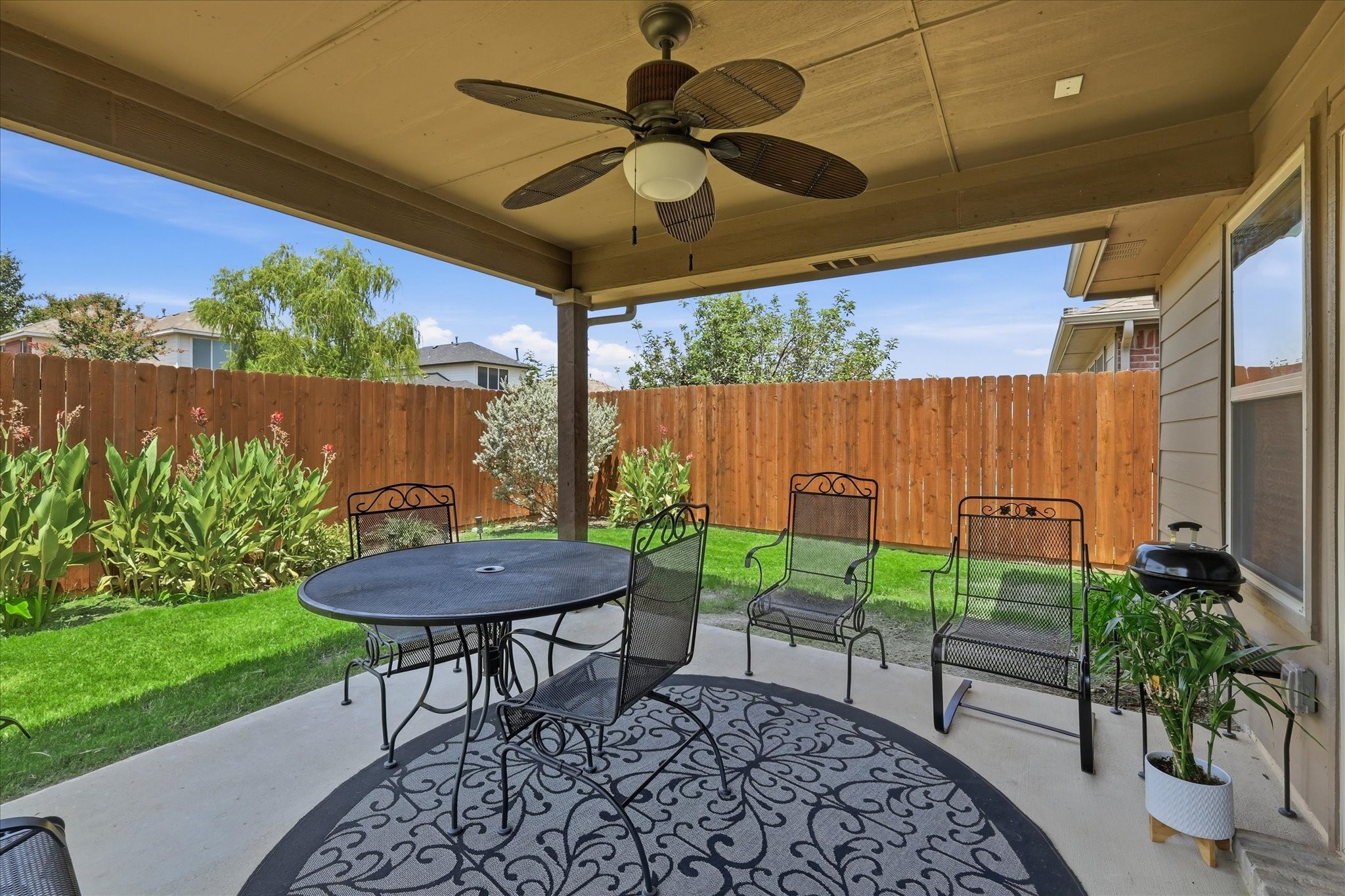 8845 Golden Sunset Trail
