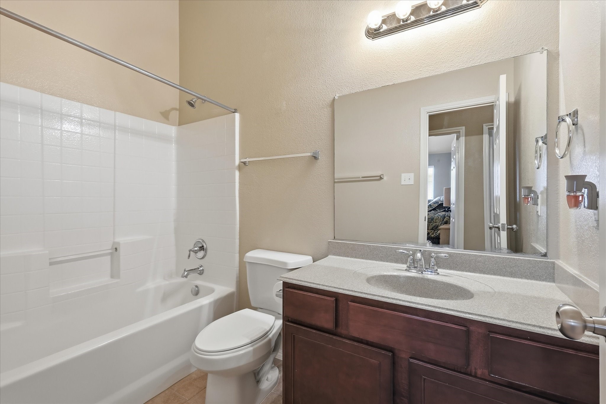 8845 Golden Sunset Trail