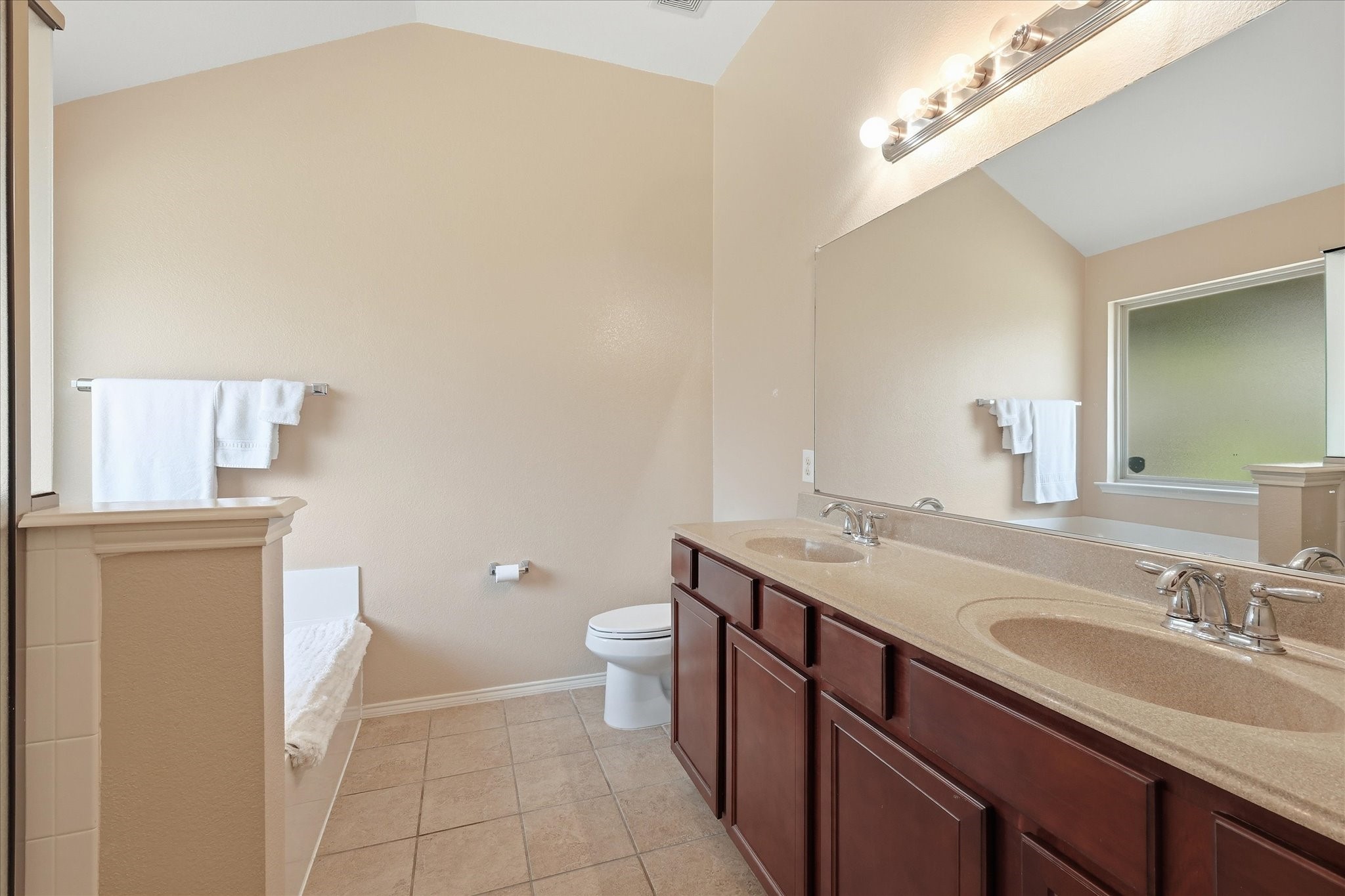 8845 Golden Sunset Trail