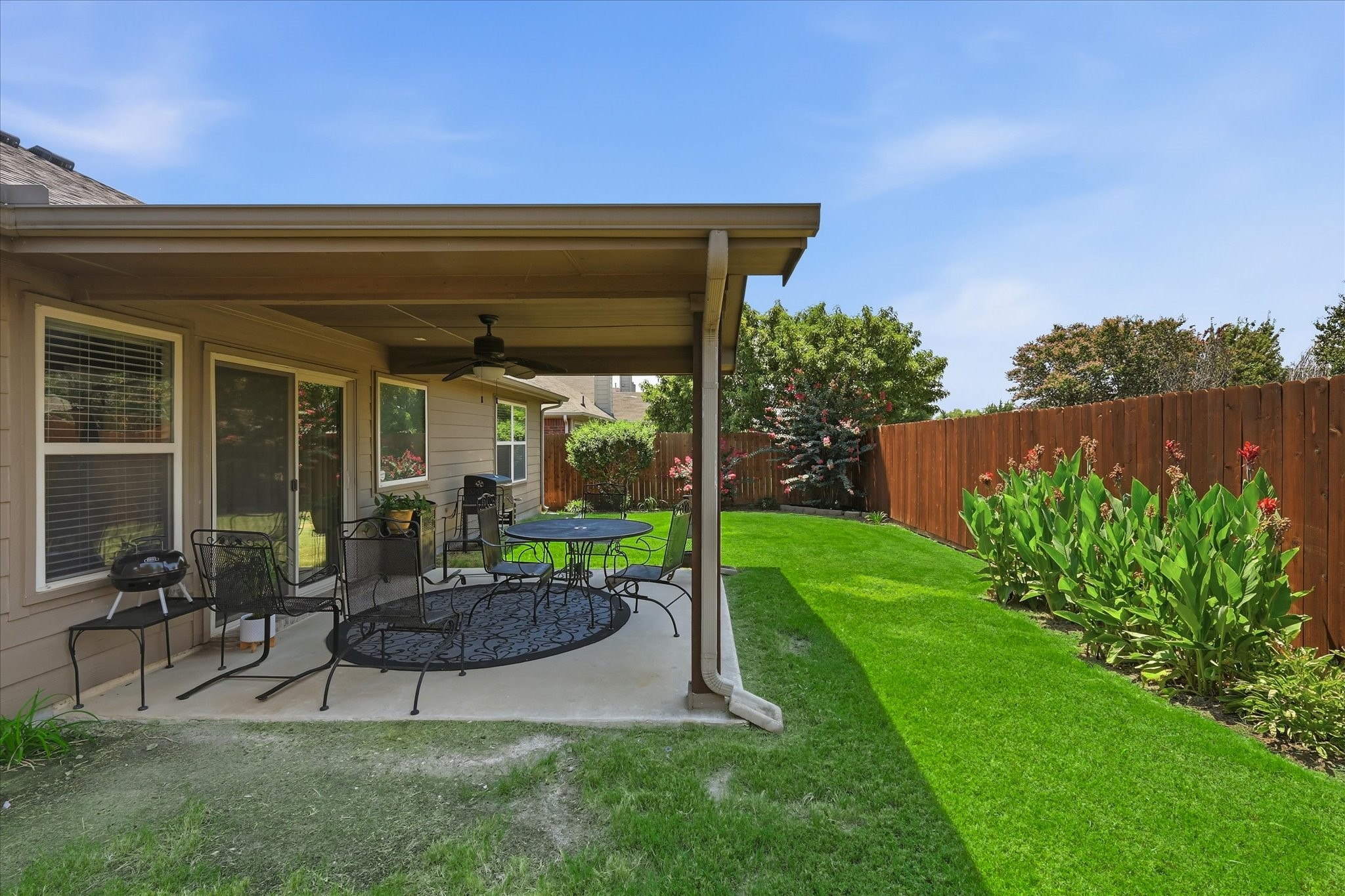 8845 Golden Sunset Trail