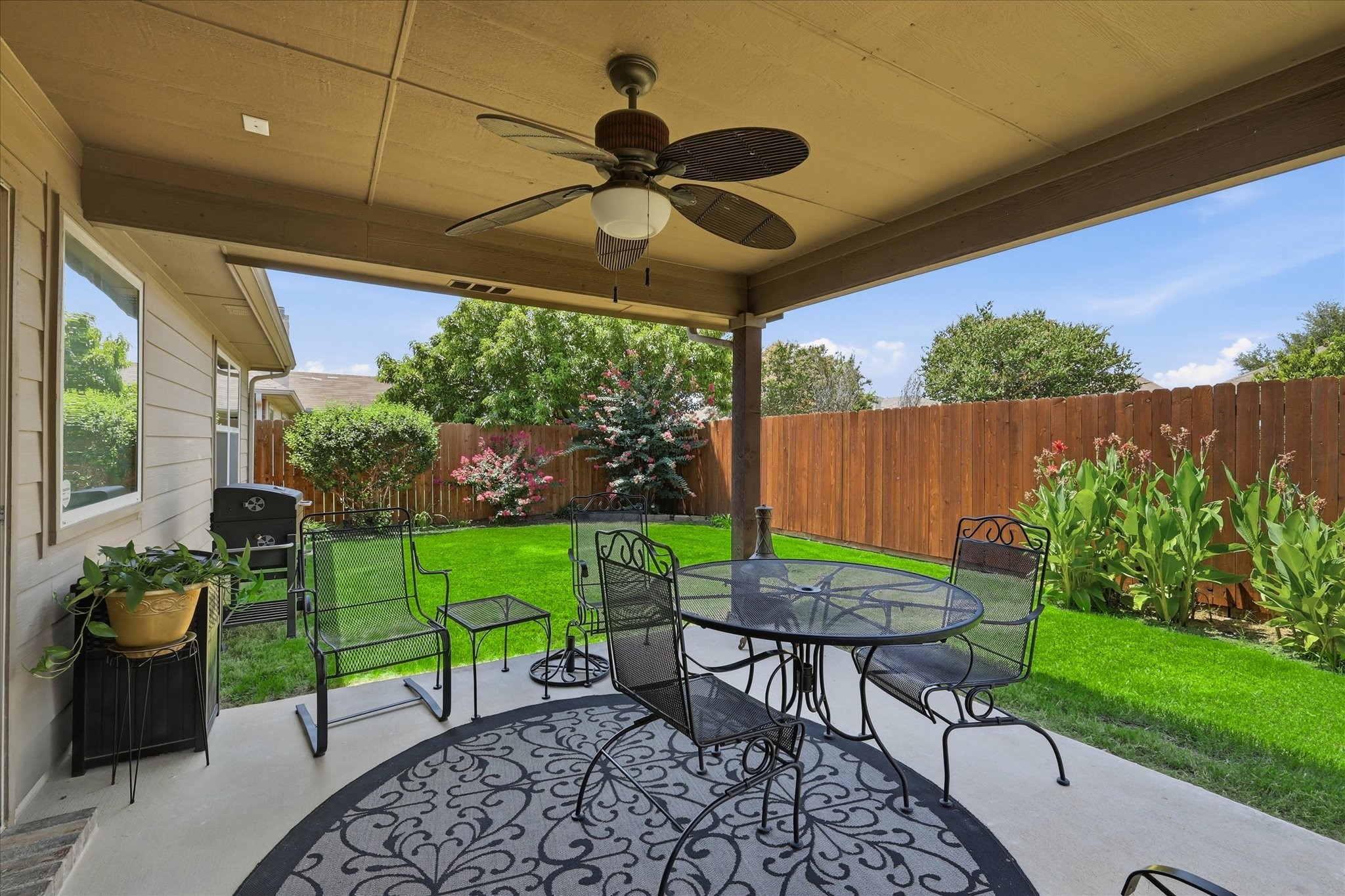 8845 Golden Sunset Trail