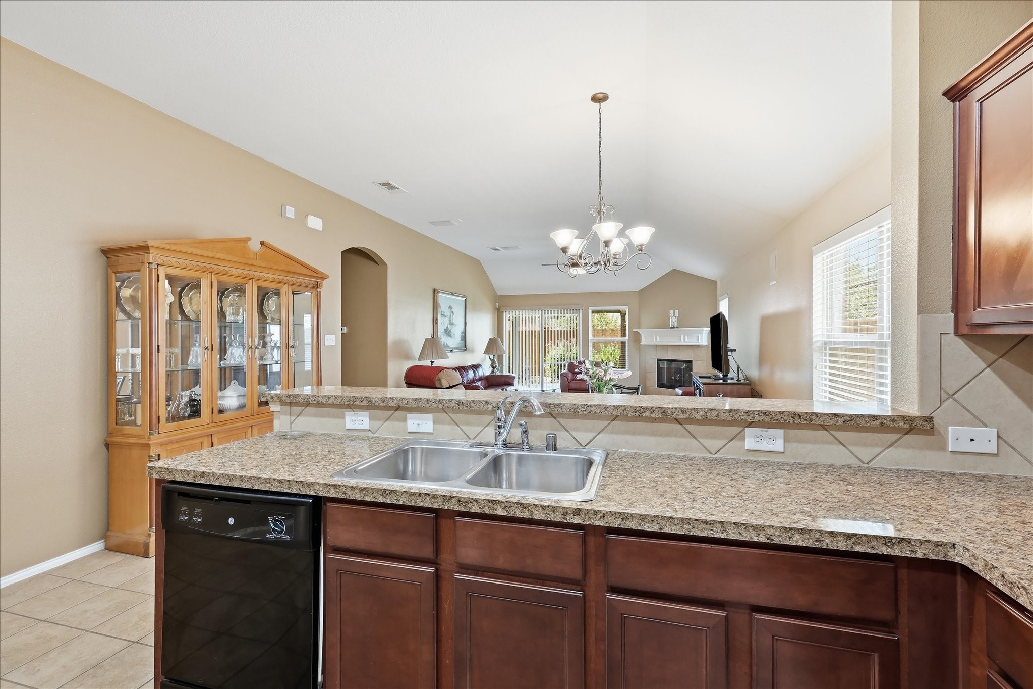 8845 Golden Sunset Trail