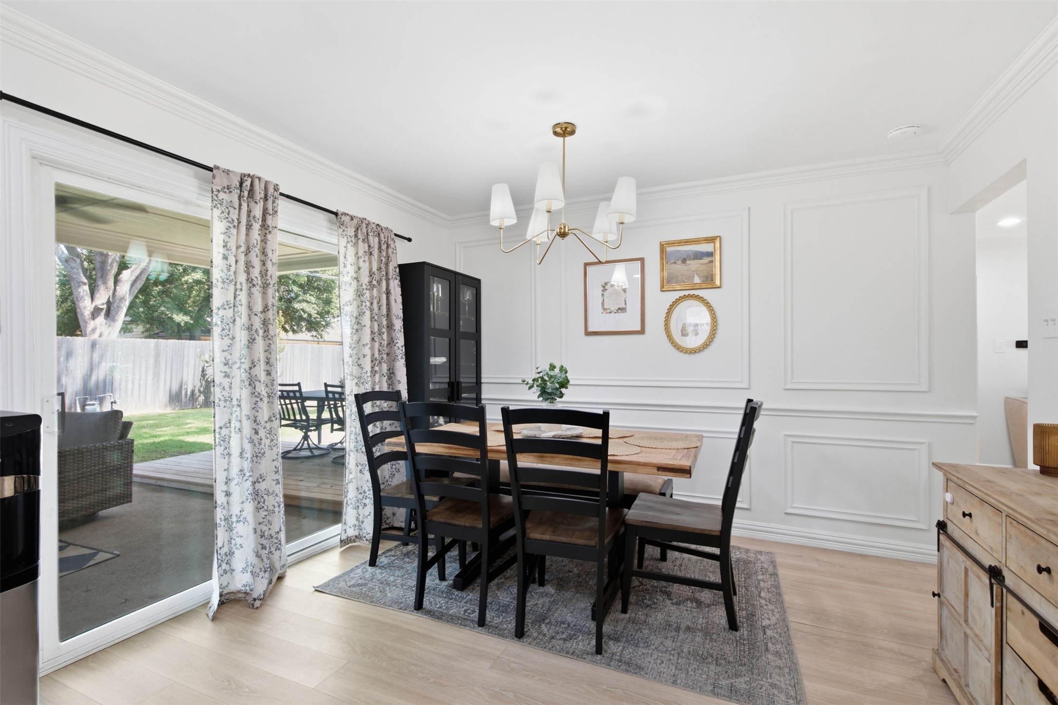 433 La Salle Drive