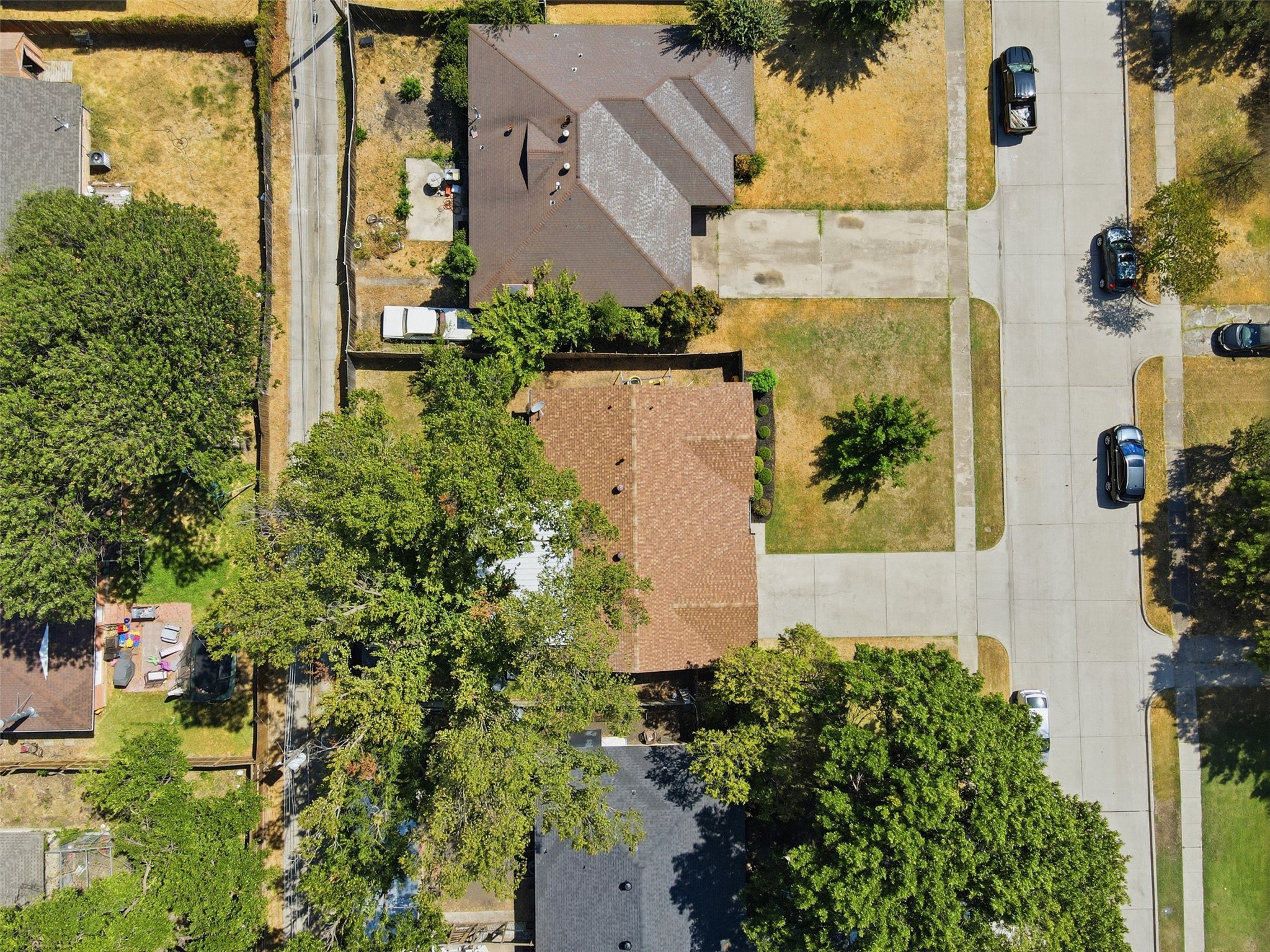 433 La Salle Drive