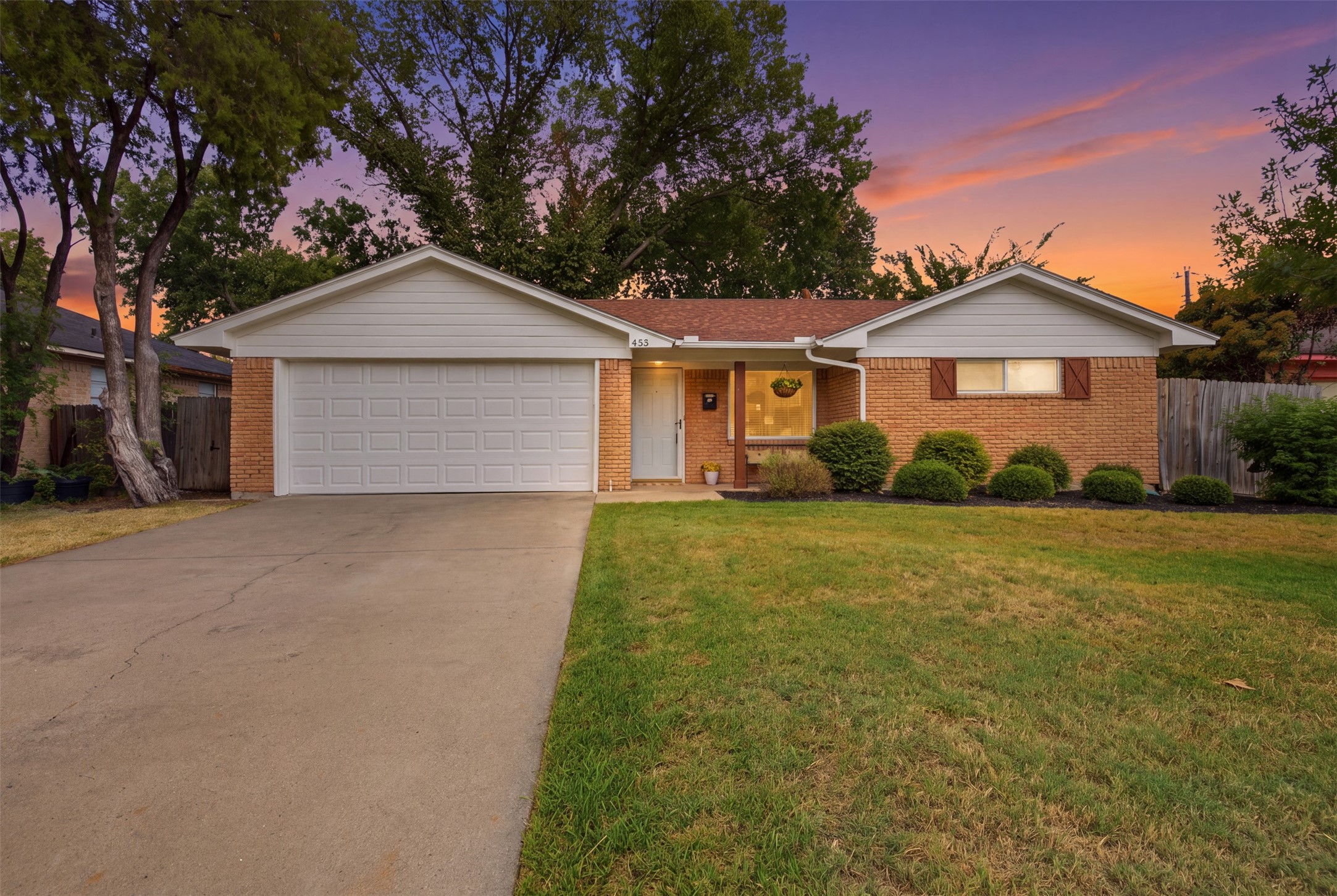 433 La Salle Drive