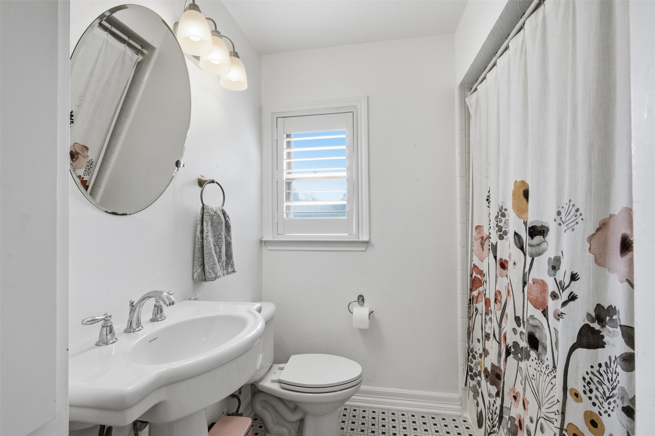 6355 Oriole Drive 6355