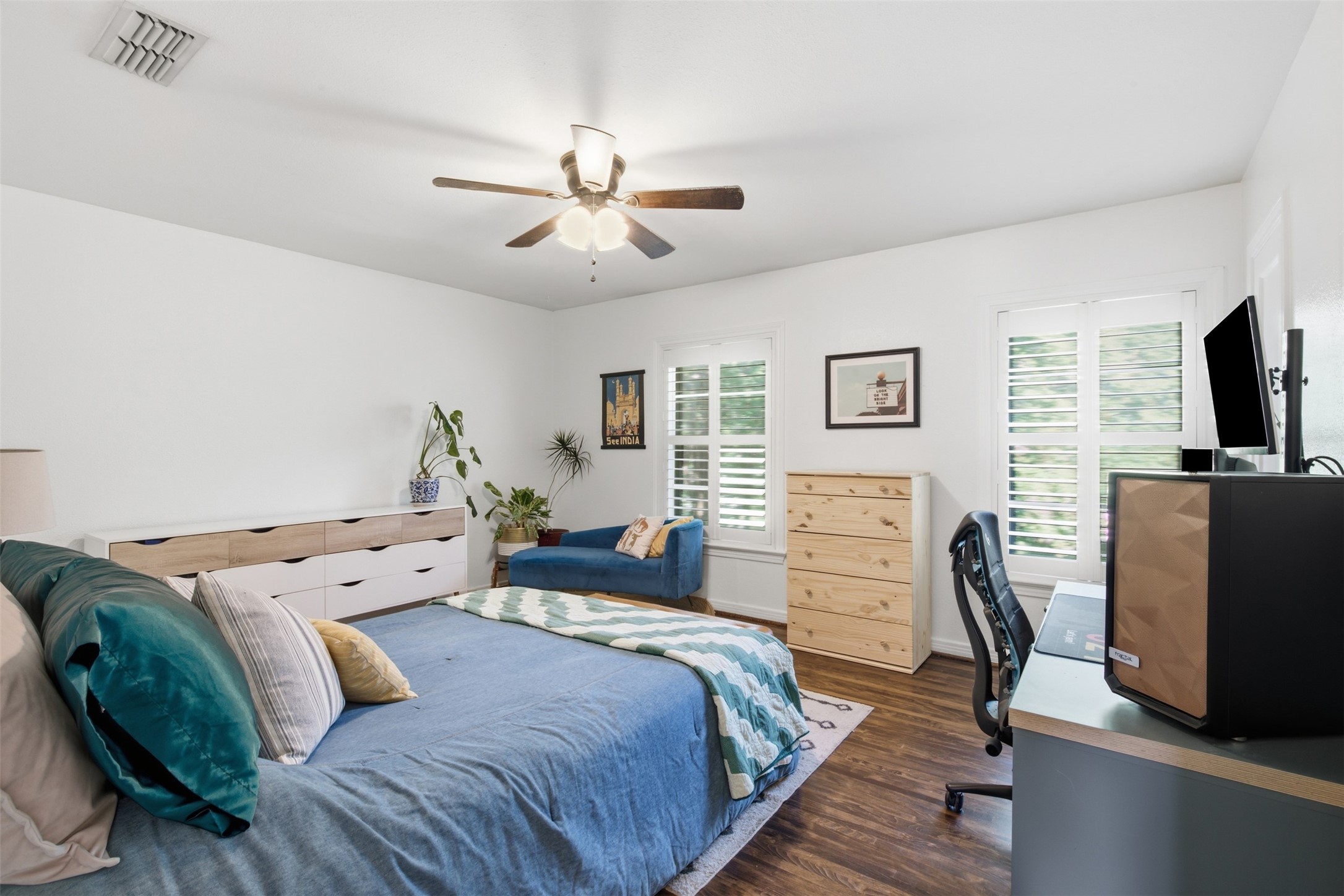 6355 Oriole Drive 6355