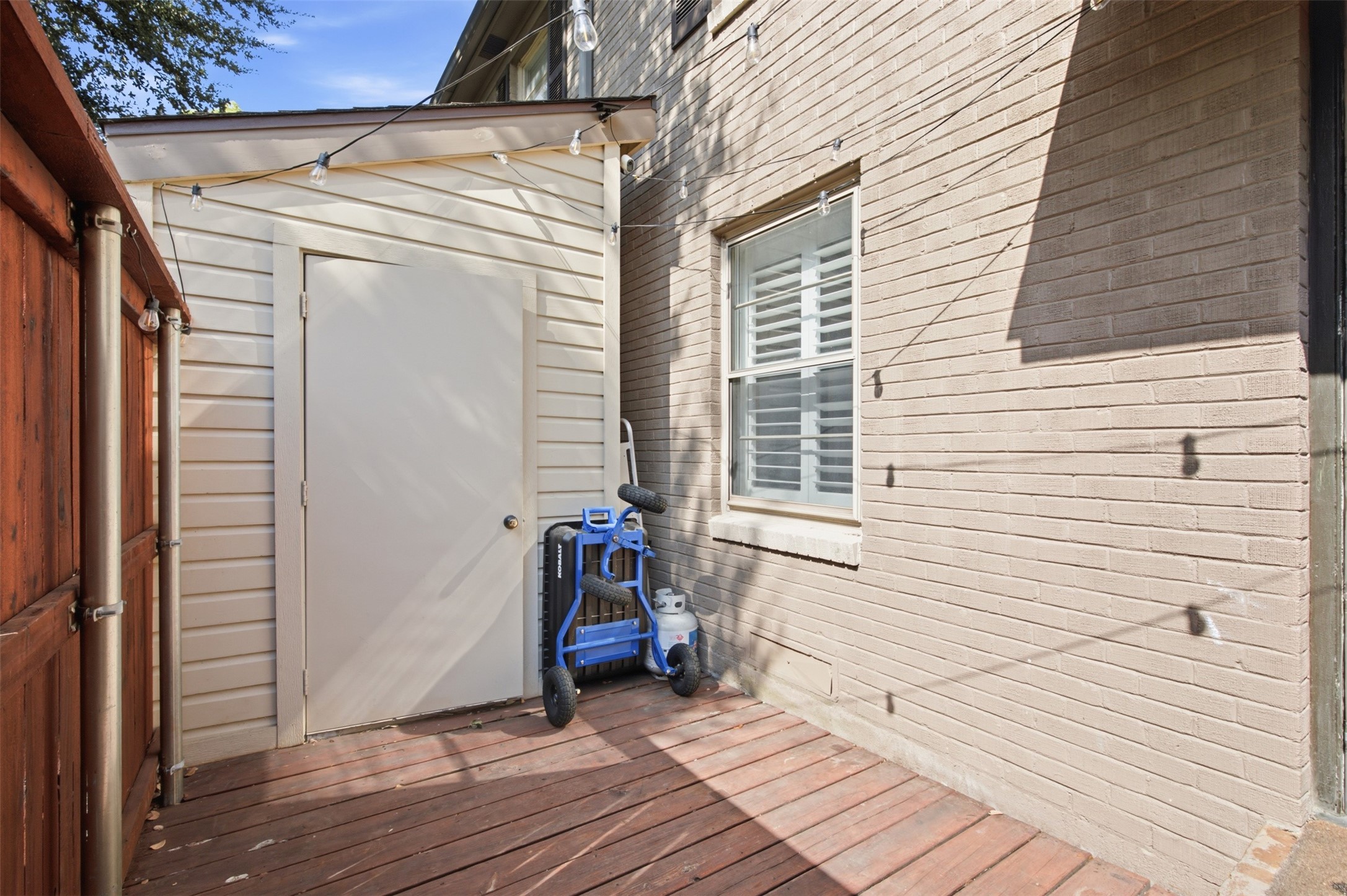 6355 Oriole Drive 6355