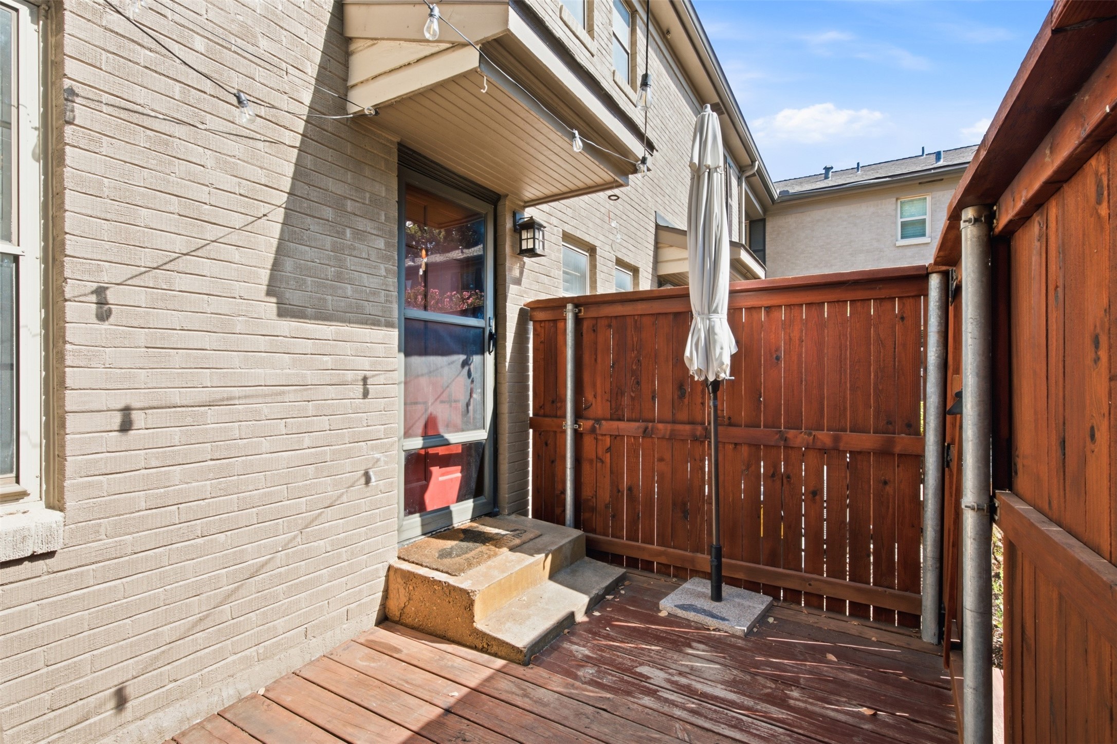 6355 Oriole Drive 6355