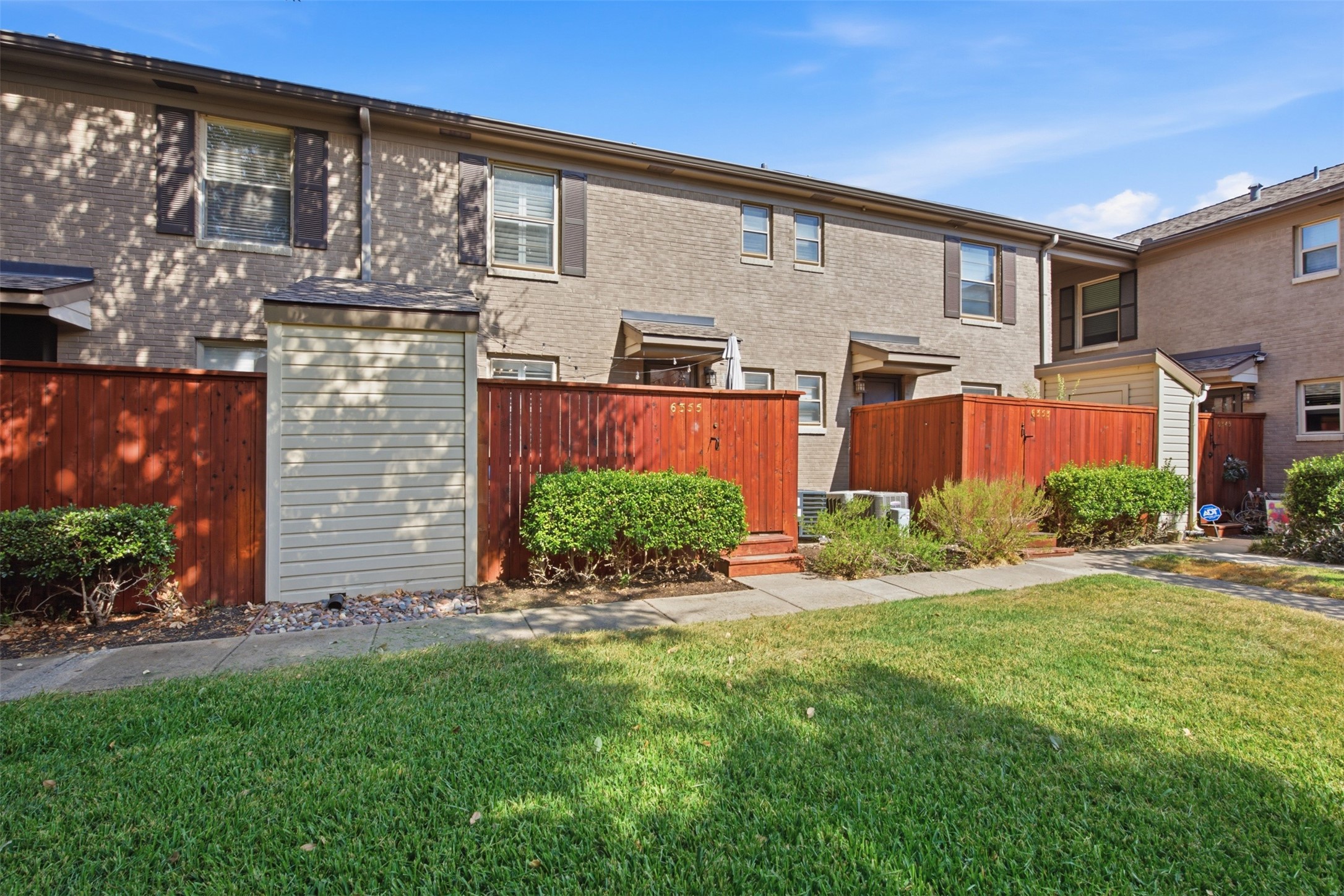 6355 Oriole Drive 6355