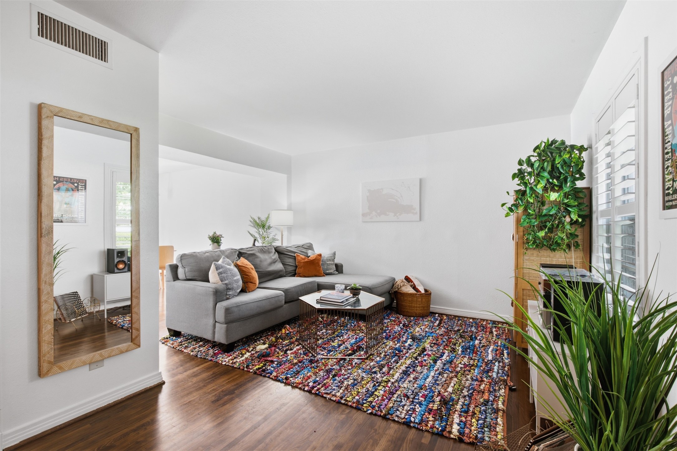 6355 Oriole Drive 6355