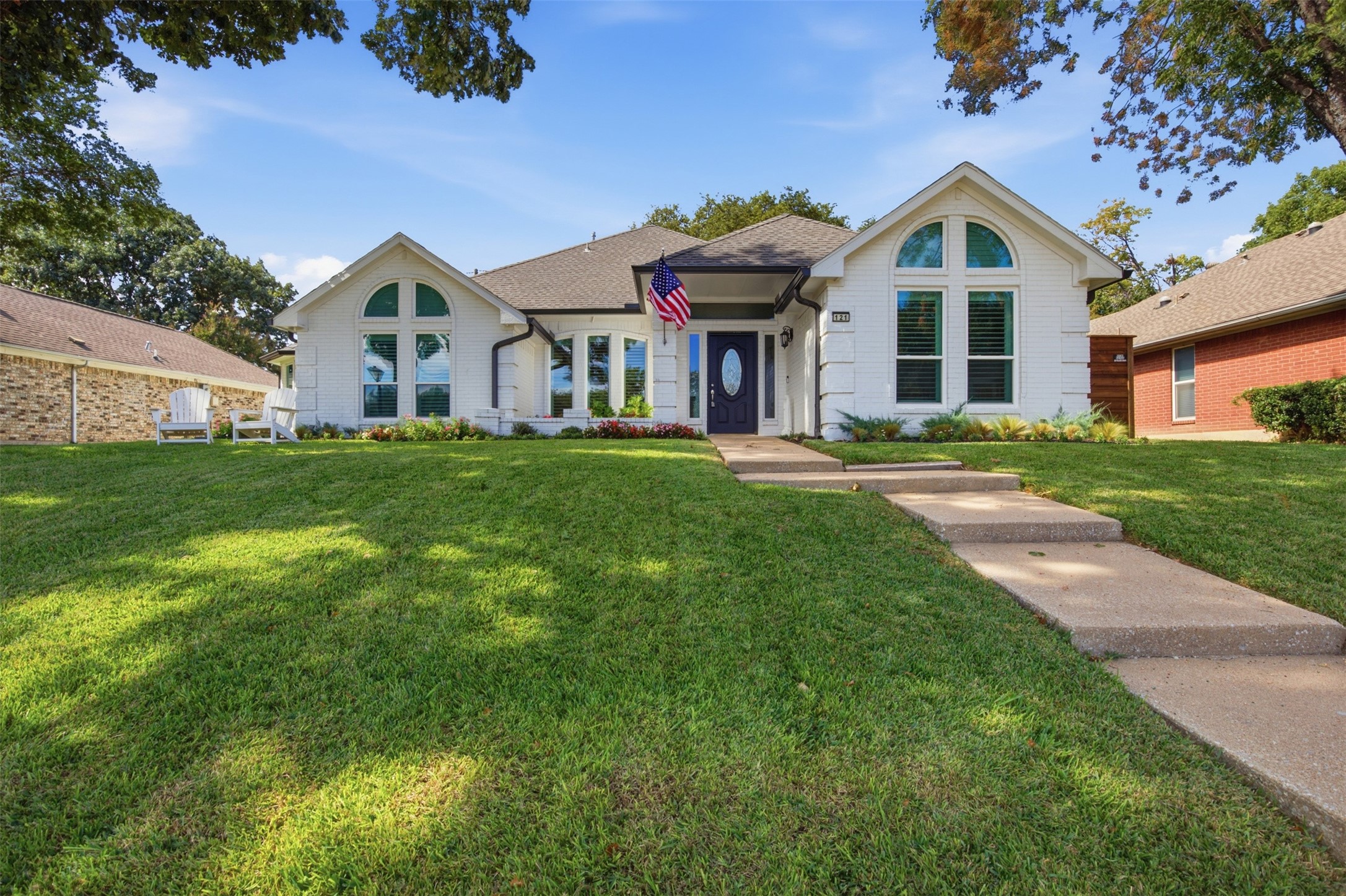 121 Lansdowne Circle