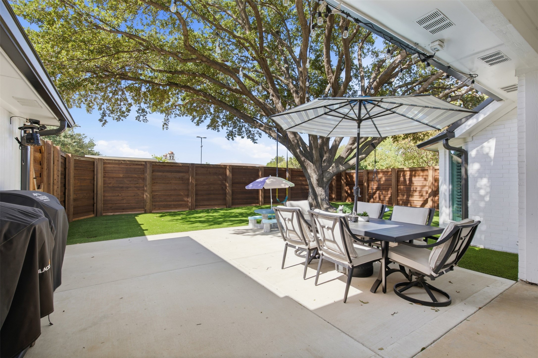 121 Lansdowne Circle
