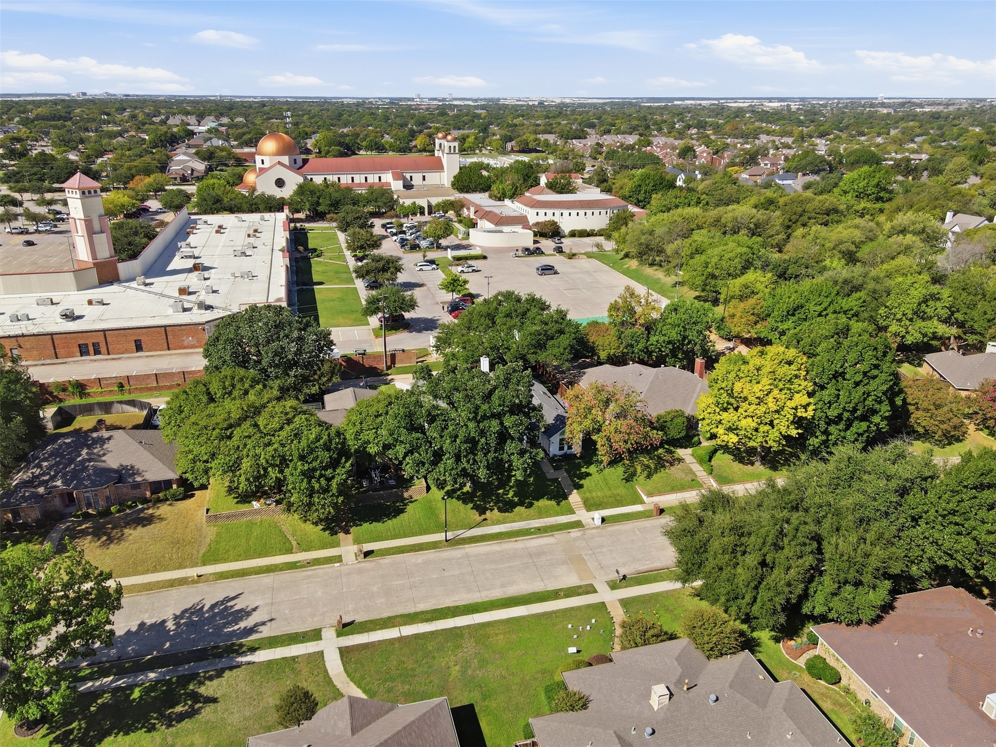 121 Lansdowne Circle