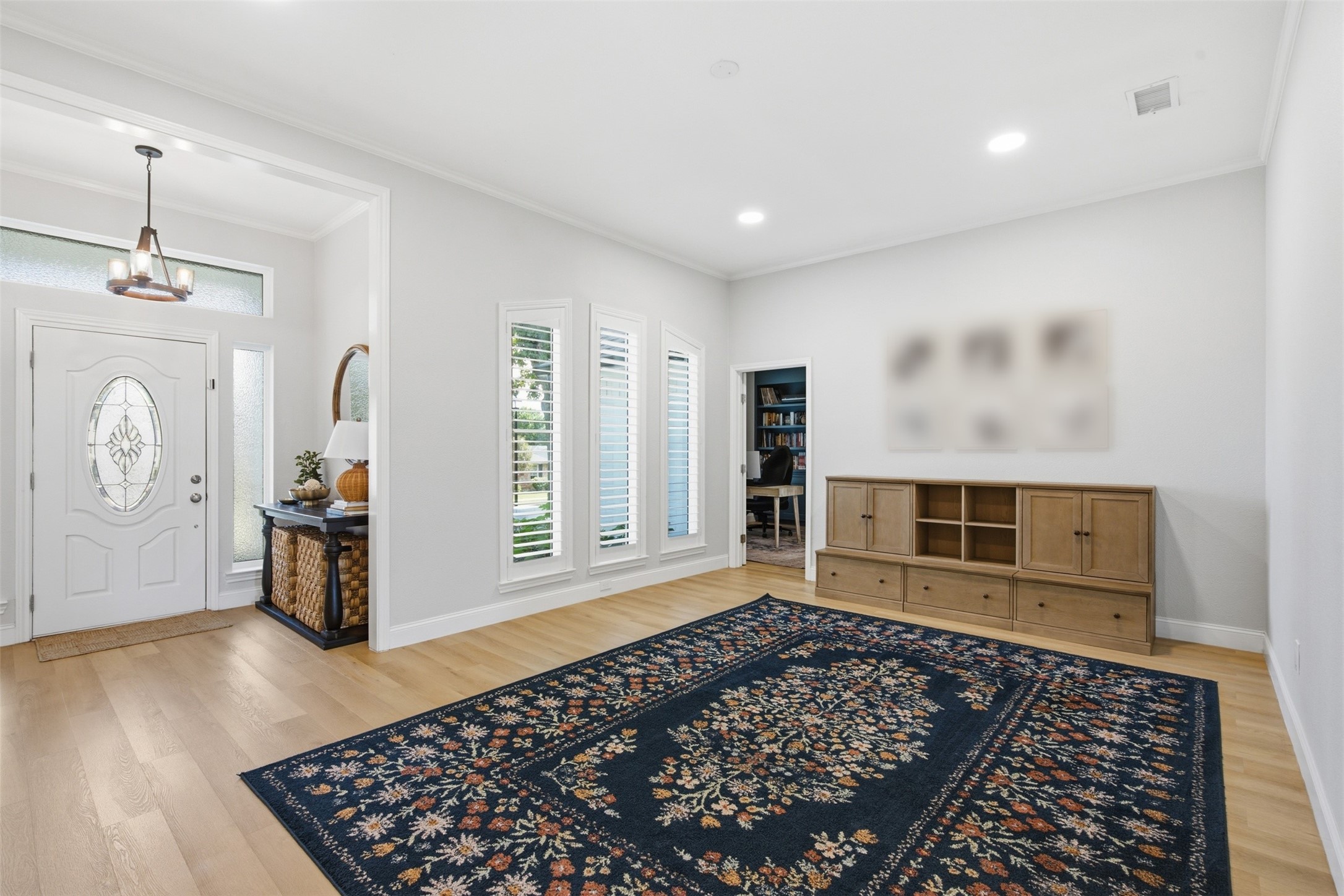 121 Lansdowne Circle
