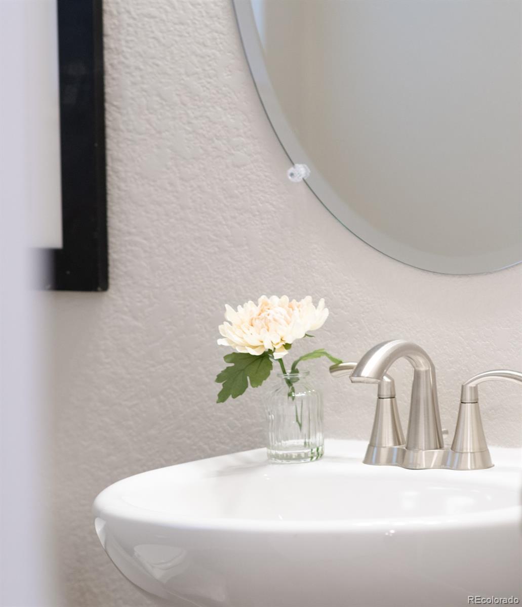 8275 Hunts Peak Street