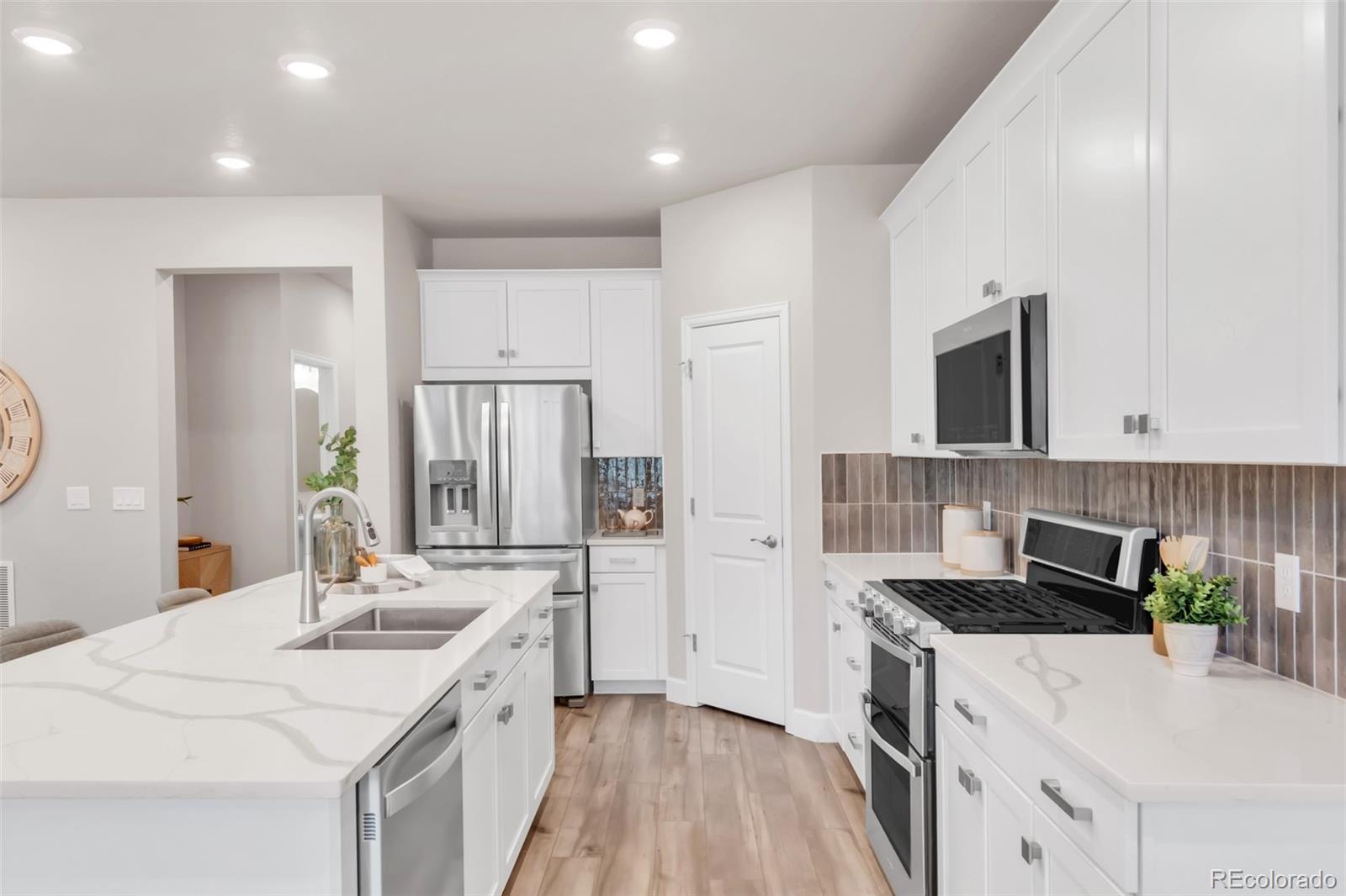 8275 Hunts Peak Street