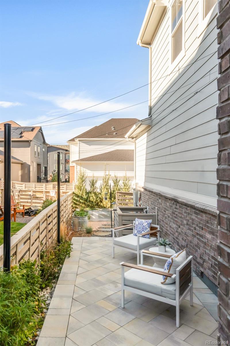 8275 Hunts Peak Street