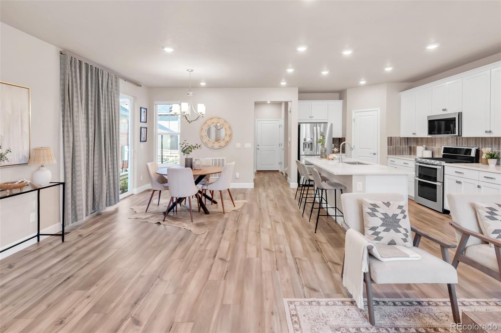 8275 Hunts Peak Street