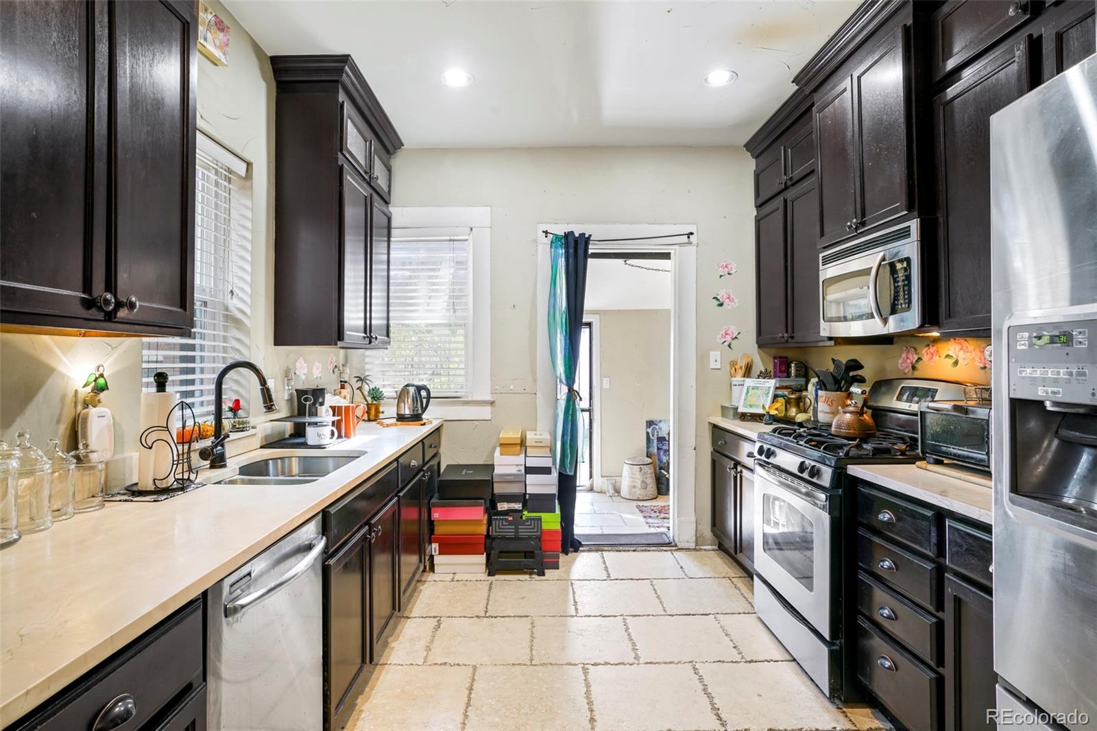 2738 W 38th Avenue