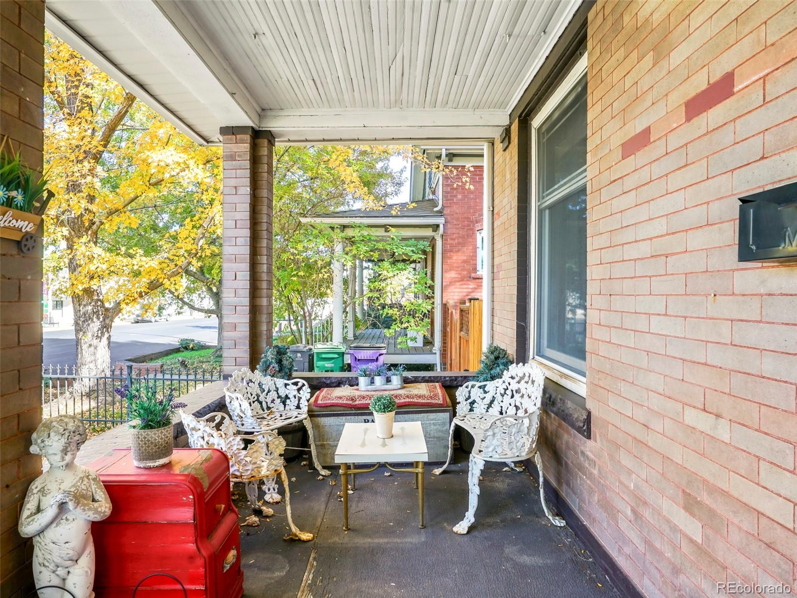 2738 W 38th Avenue