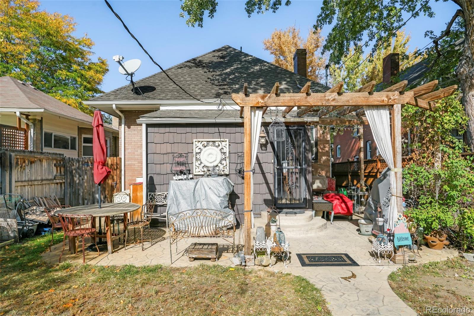2738 W 38th Avenue