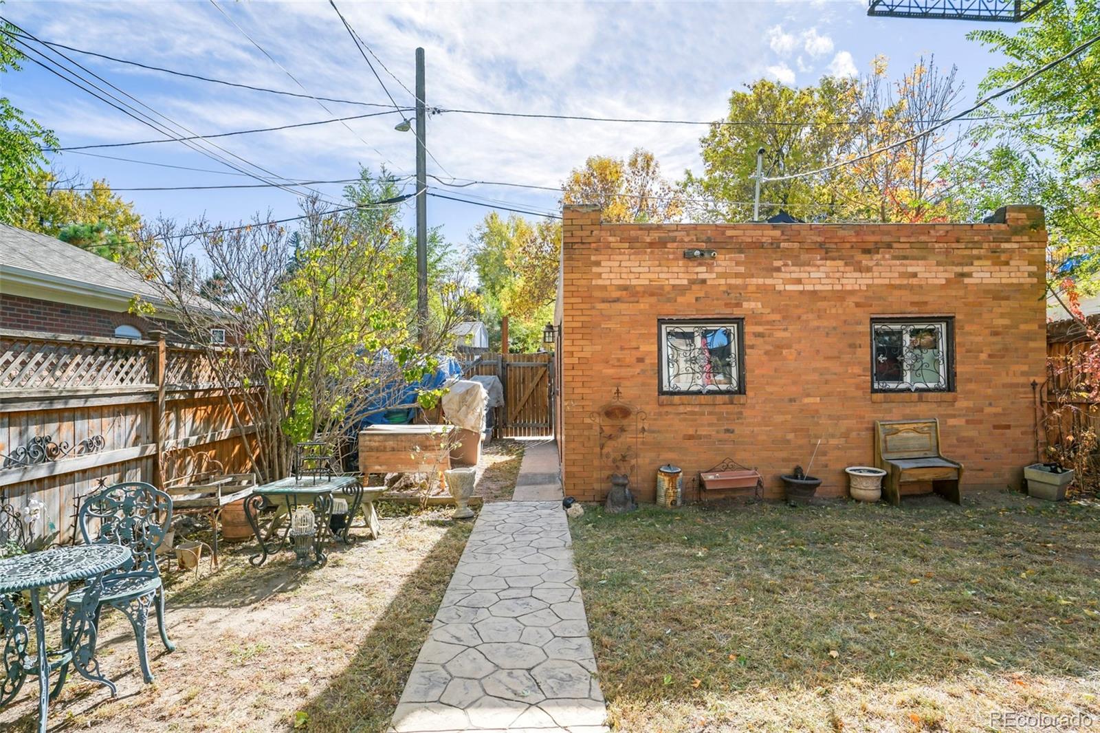 2738 W 38th Avenue