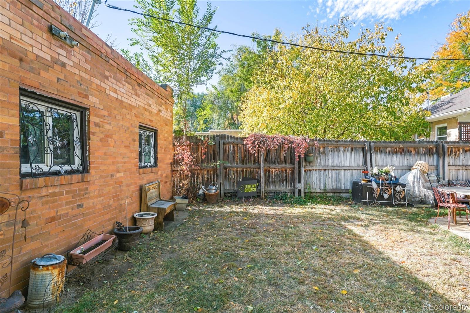 2738 W 38th Avenue
