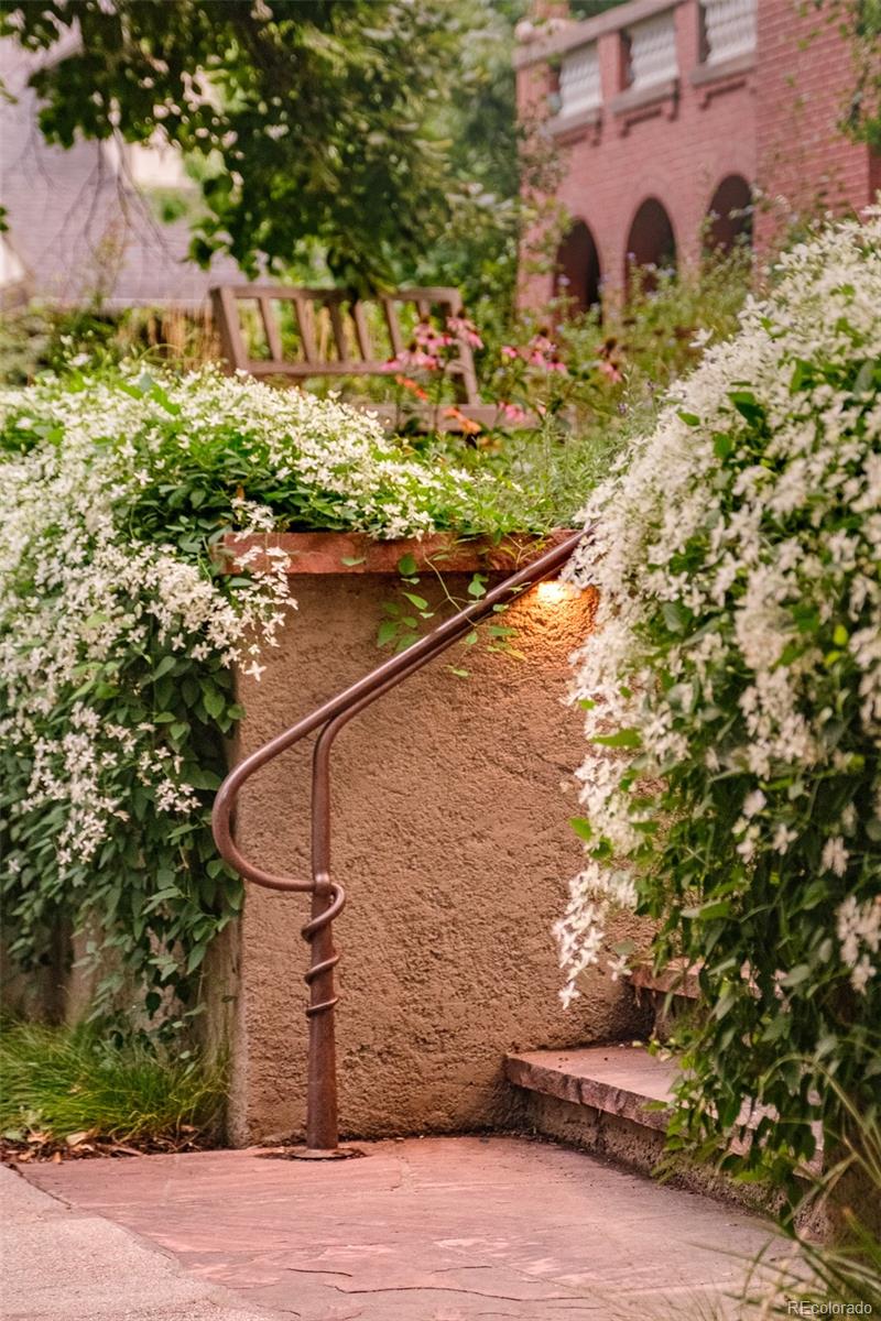 2057 Clermont Street