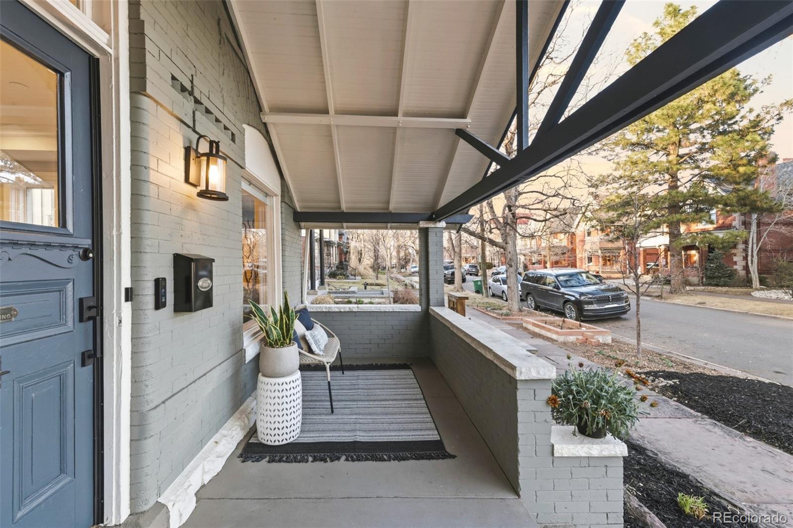 3321 Bryant Street