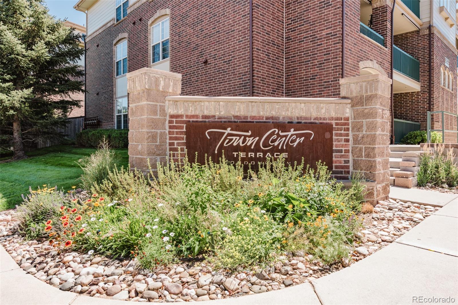 3854 S Dayton Way Unit: 304