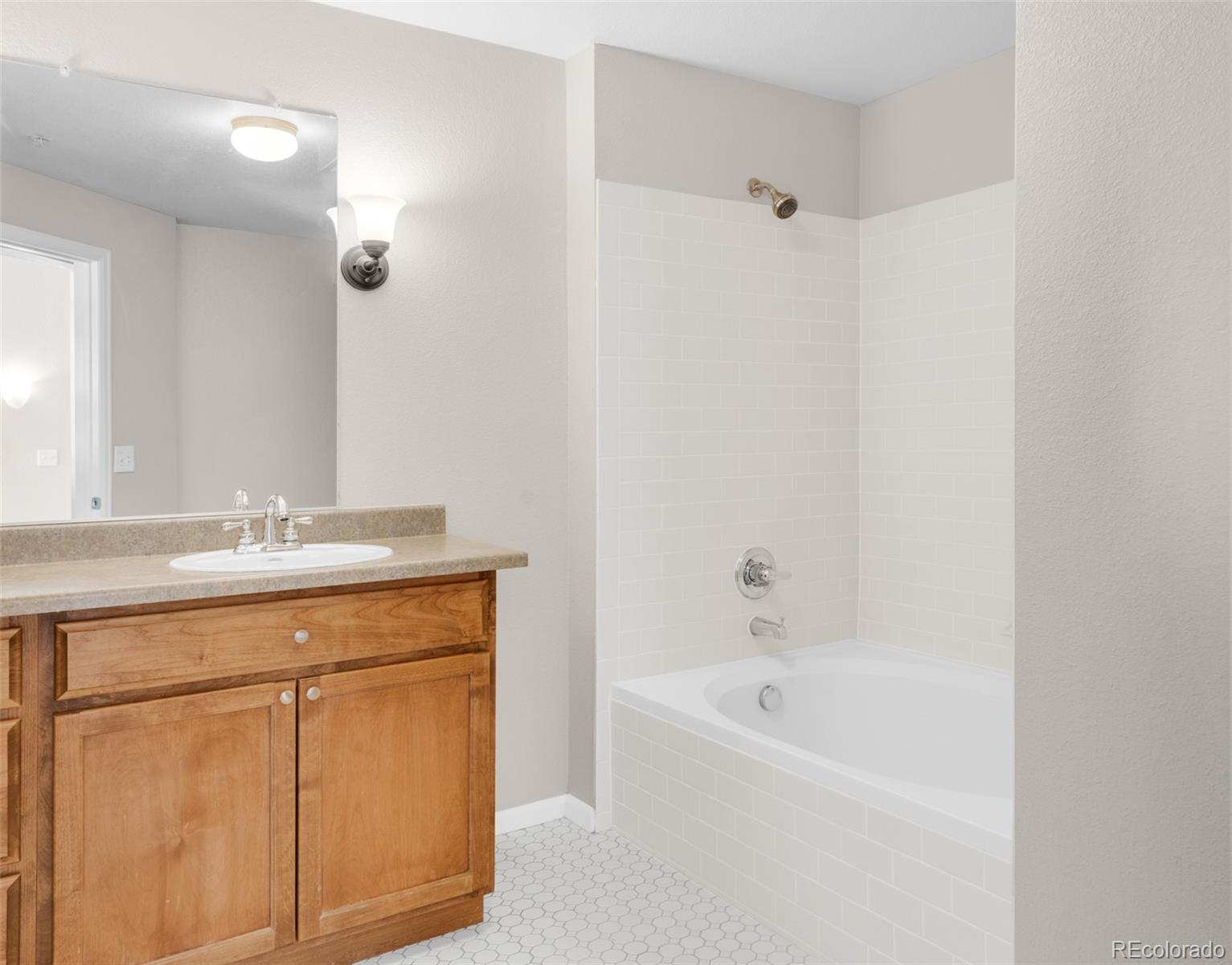3854 S Dayton Way Unit: 304