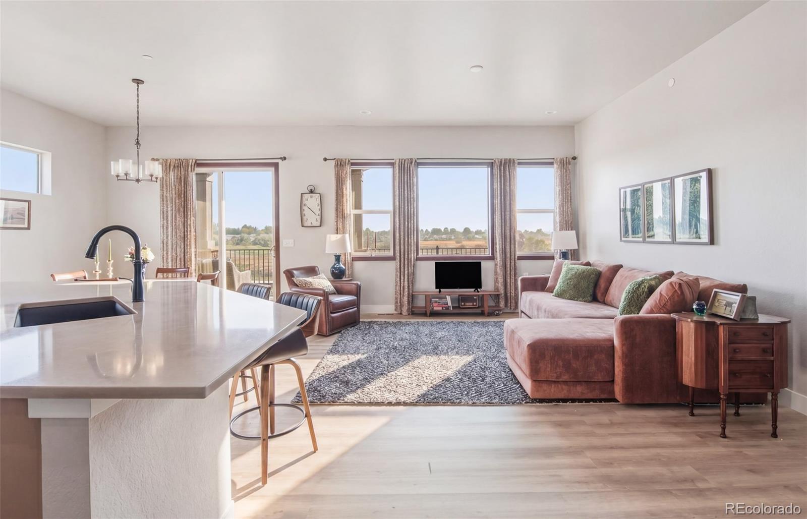 837 W 129th Place